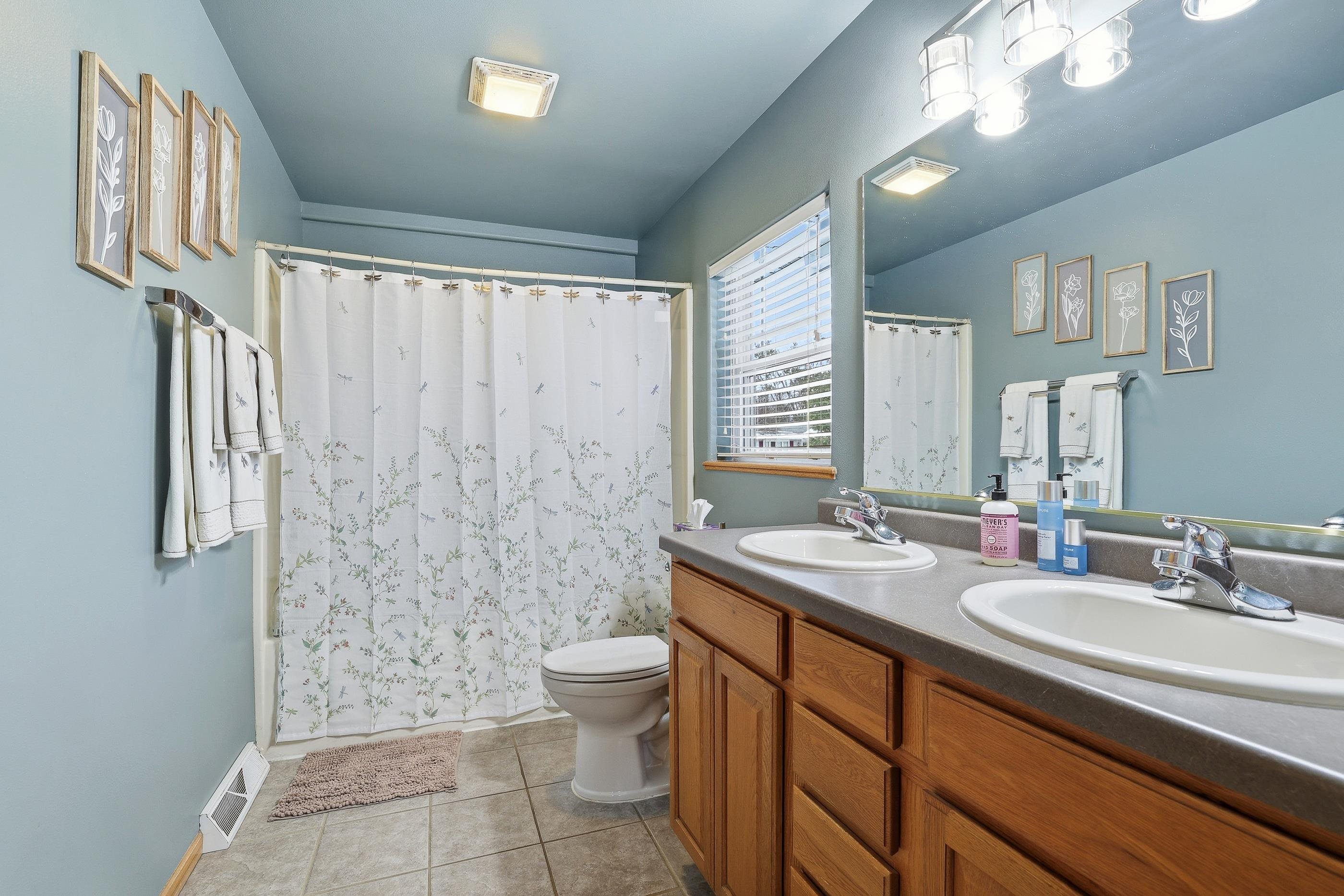 3248 LINDBERGH AVENUE, Stevens Point, Wisconsin 54481, 4 Bedrooms Bedrooms, ,3 BathroomsBathrooms,Residential,For Sale,3248 LINDBERGH AVENUE,22600146