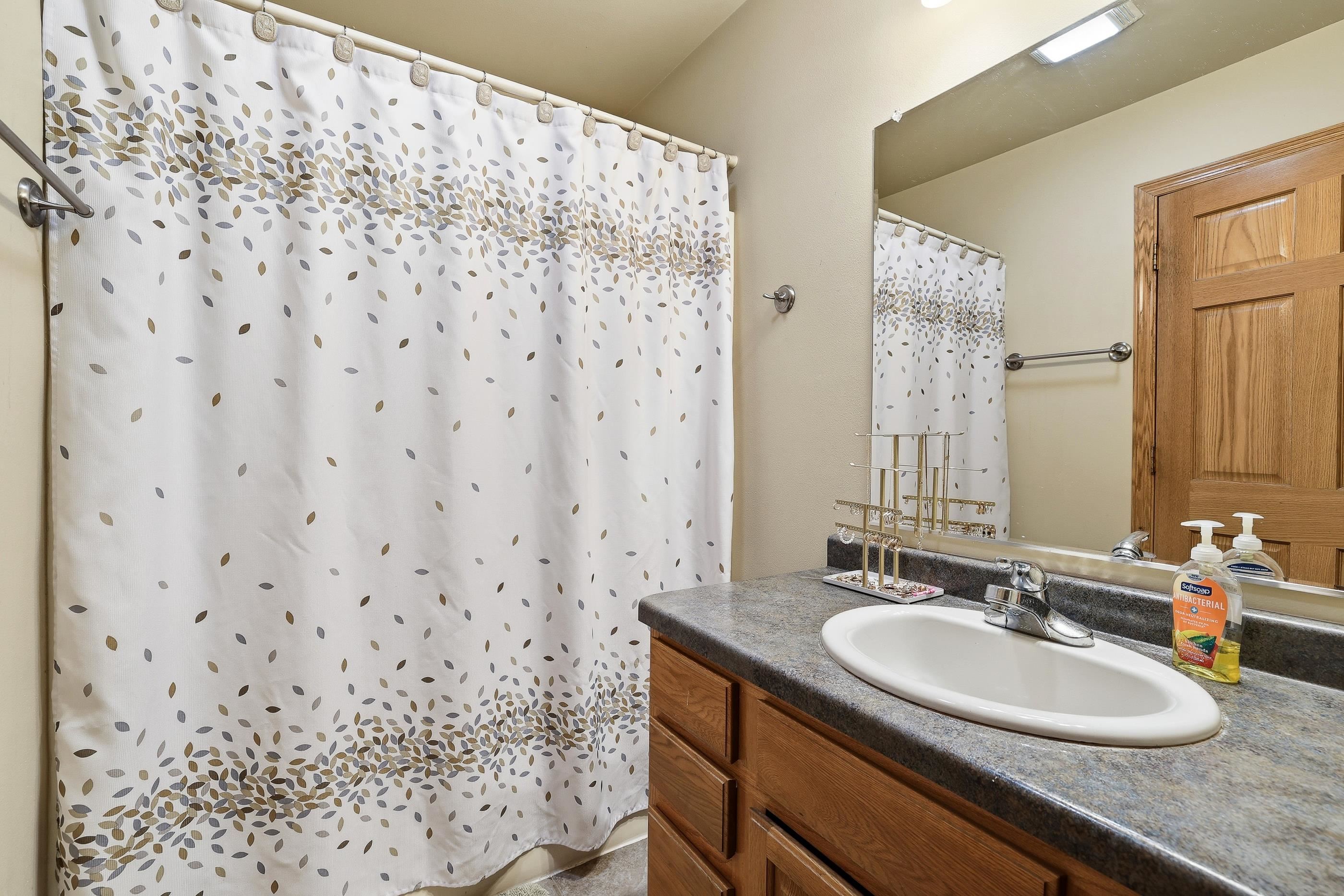 3248 LINDBERGH AVENUE, Stevens Point, Wisconsin 54481, 4 Bedrooms Bedrooms, ,3 BathroomsBathrooms,Residential,For Sale,3248 LINDBERGH AVENUE,22600146