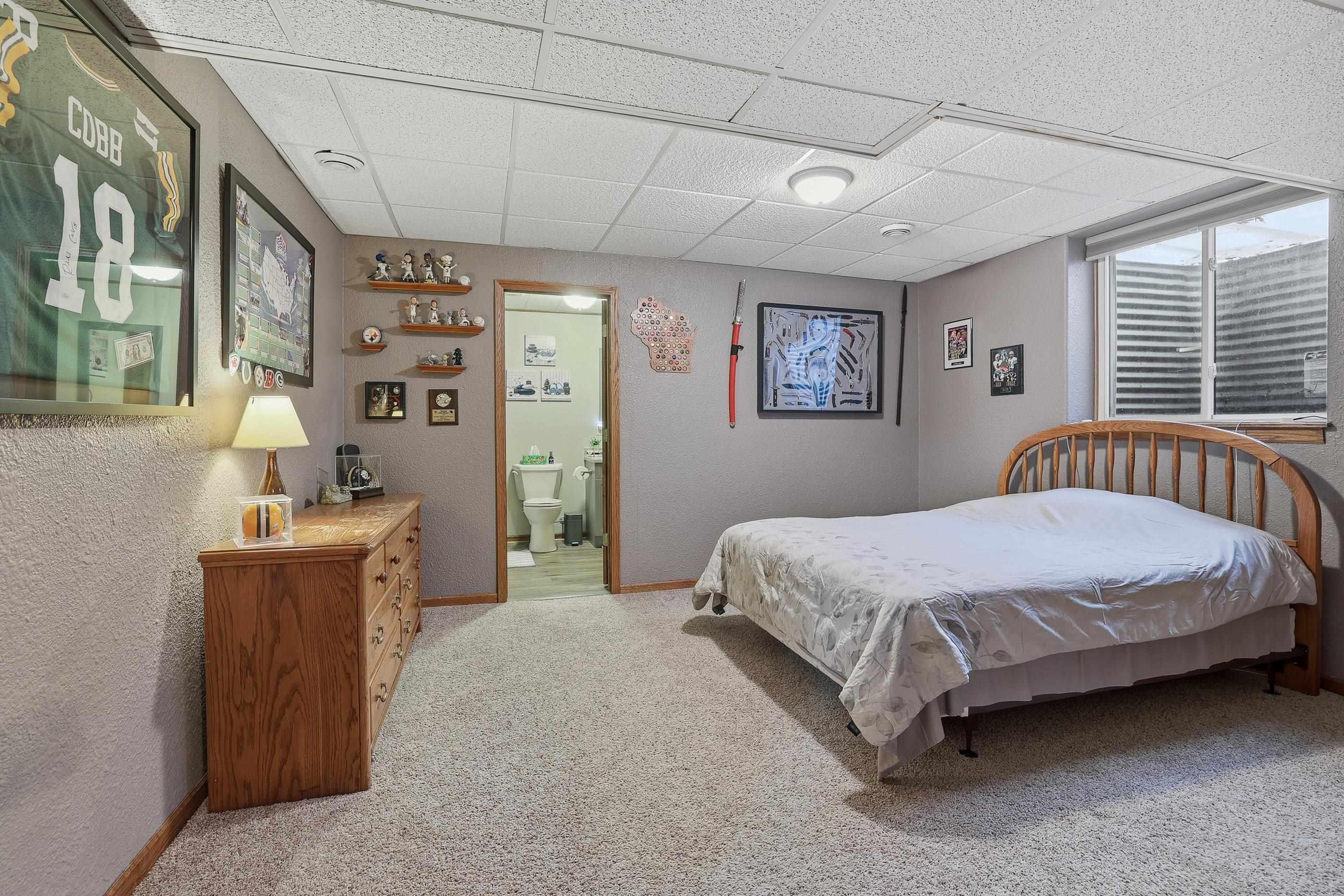 3248 LINDBERGH AVENUE, Stevens Point, Wisconsin 54481, 4 Bedrooms Bedrooms, ,3 BathroomsBathrooms,Residential,For Sale,3248 LINDBERGH AVENUE,22600146