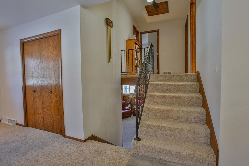 703 LAWRENCE AVENUE, Rothschild, Wisconsin 54474, 4 Bedrooms Bedrooms, ,2 BathroomsBathrooms,Residential,For Sale,703 LAWRENCE AVENUE,22600217