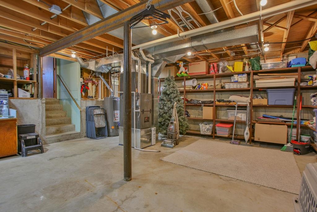 703 LAWRENCE AVENUE, Rothschild, Wisconsin 54474, 4 Bedrooms Bedrooms, ,2 BathroomsBathrooms,Residential,For Sale,703 LAWRENCE AVENUE,22600217