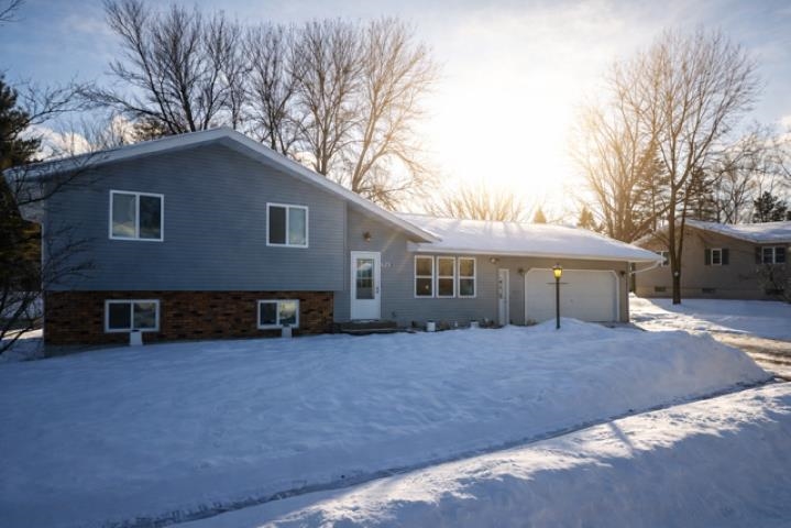 703 LAWRENCE AVENUE, Rothschild, Wisconsin 54474, 4 Bedrooms Bedrooms, ,2 BathroomsBathrooms,Residential,For Sale,703 LAWRENCE AVENUE,22600217