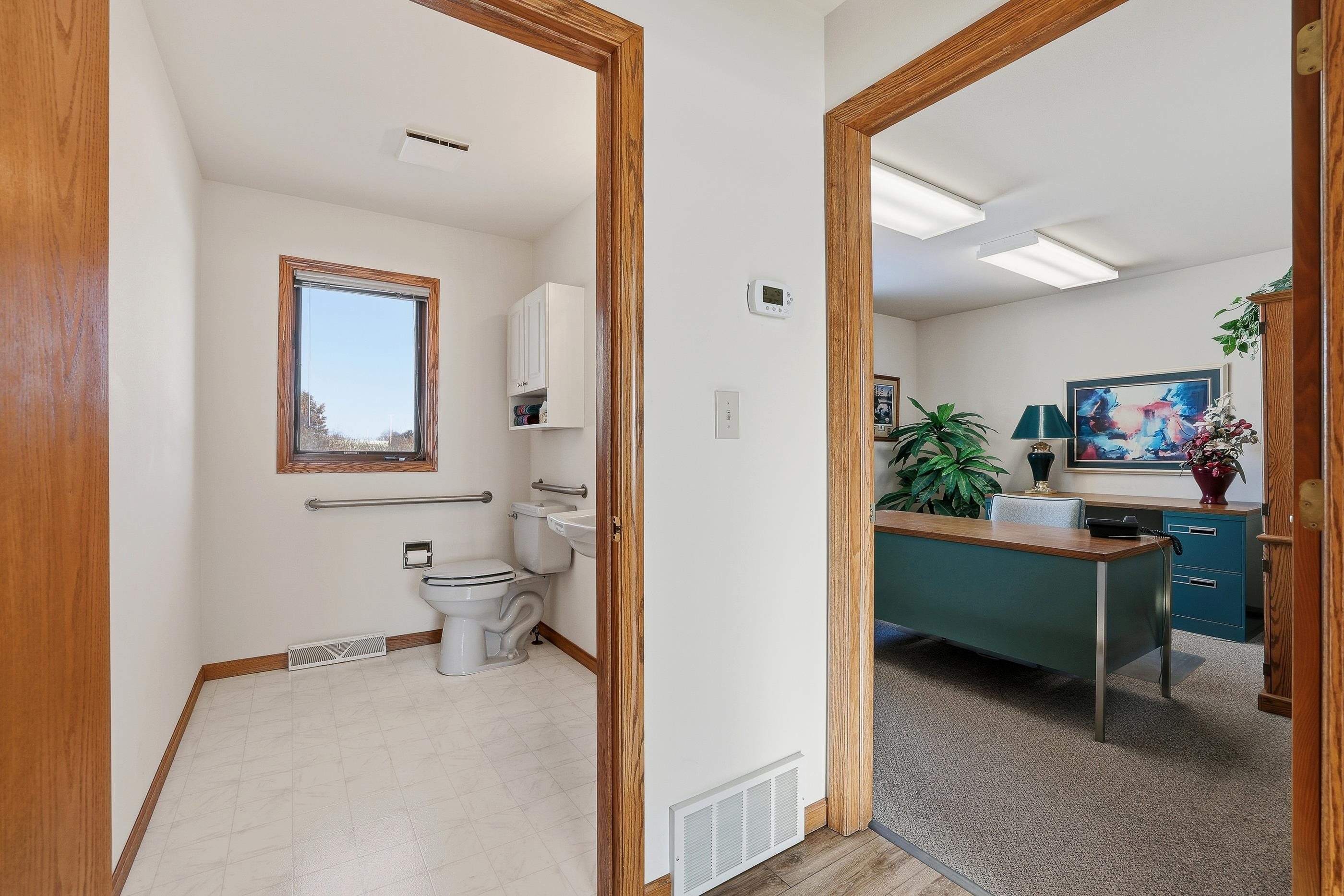 5500 PRAIRIE DRIVE, Plover, Wisconsin 54467, ,Commercial/industrial,For Sale,5500 PRAIRIE DRIVE,22600222