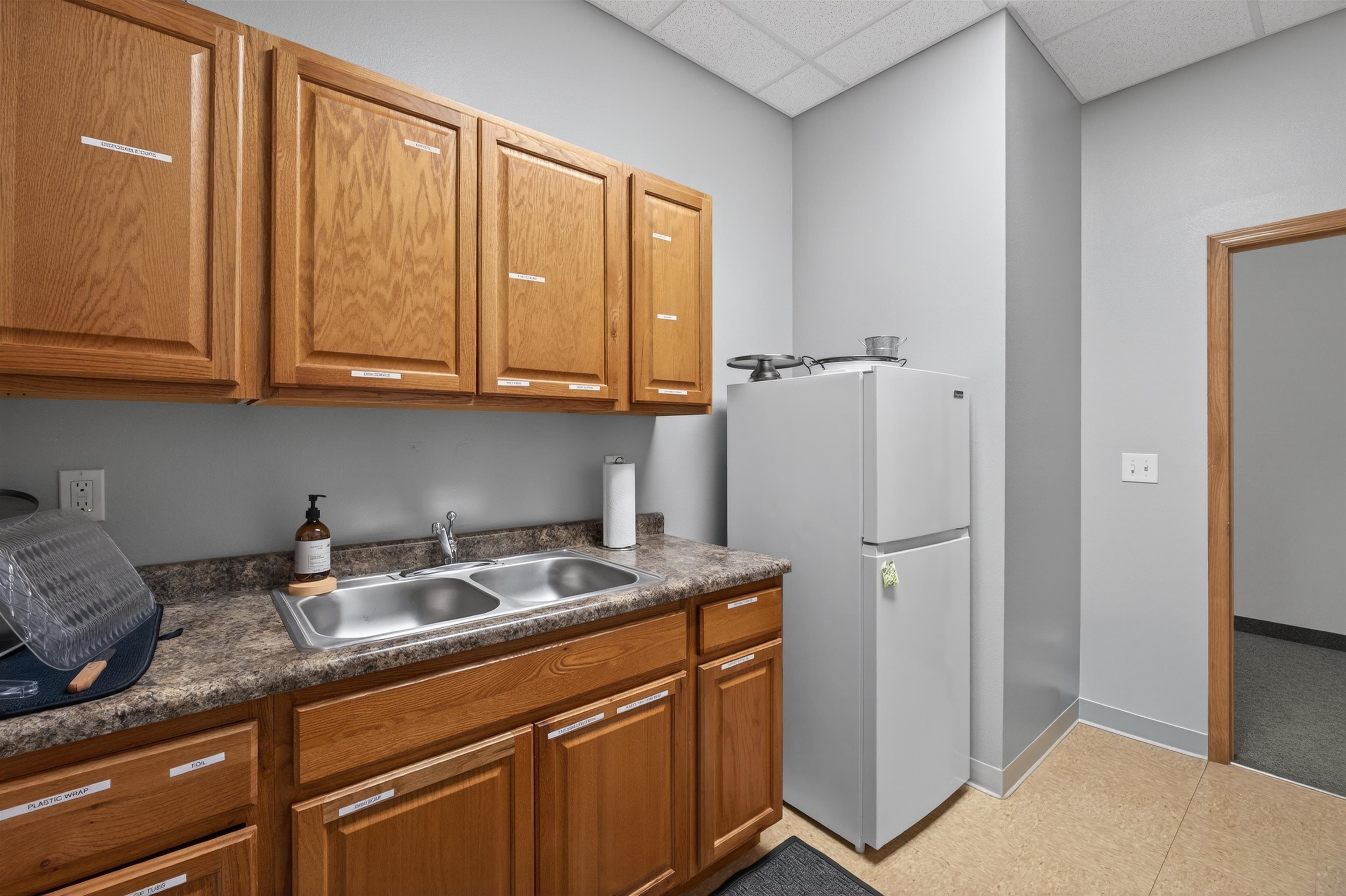 1000 RIVERVIEW EXPRESSWAY, Wisconsin Rapids, Wisconsin 54494, ,Commercial/industrial,For Rent,1000 RIVERVIEW EXPRESSWAY,22600241