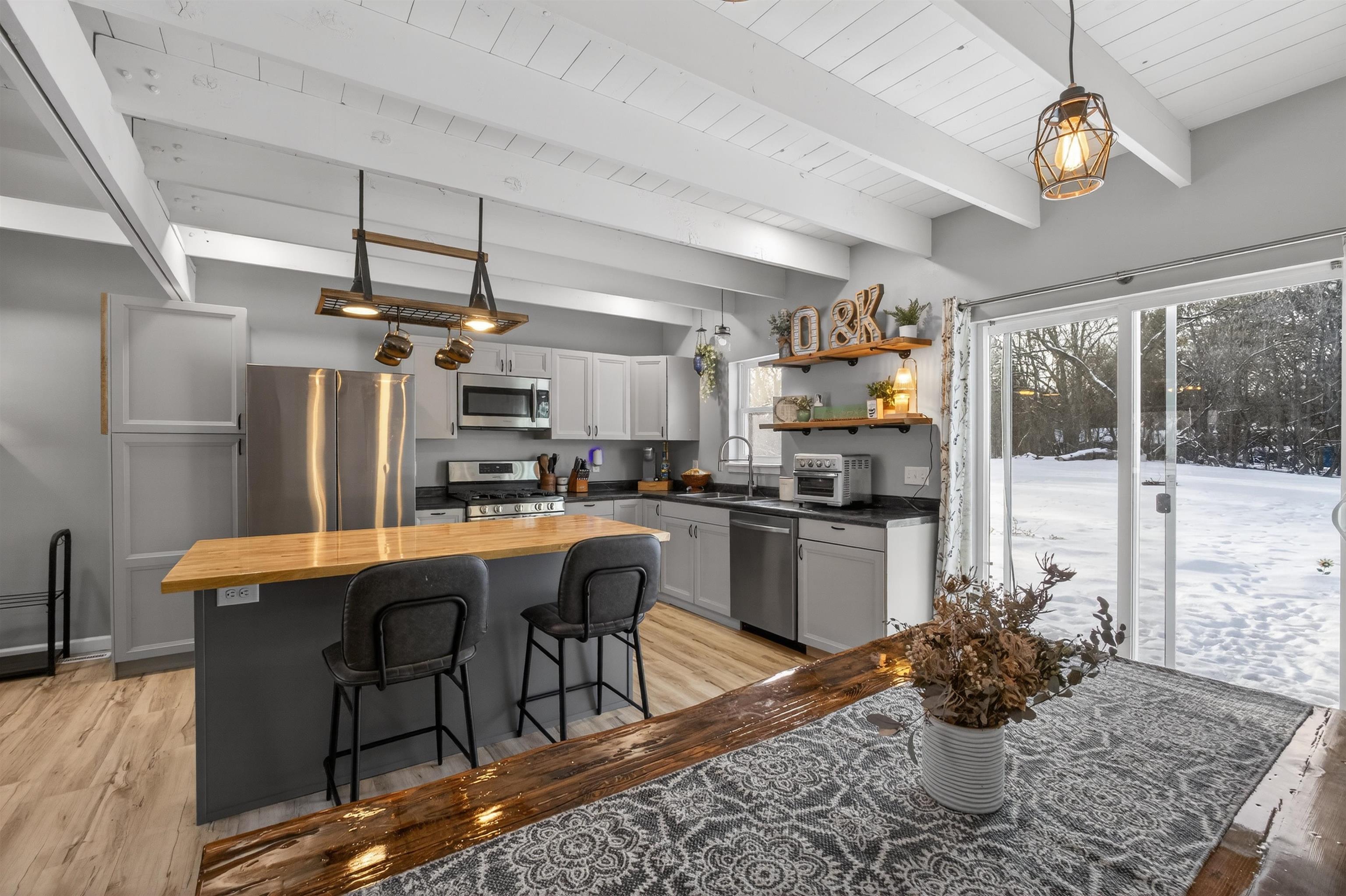 111 GLENDALE LANE, Nekoosa, Wisconsin 54457, 3 Bedrooms Bedrooms, ,2 BathroomsBathrooms,Residential,For Sale,111 GLENDALE LANE,22600279