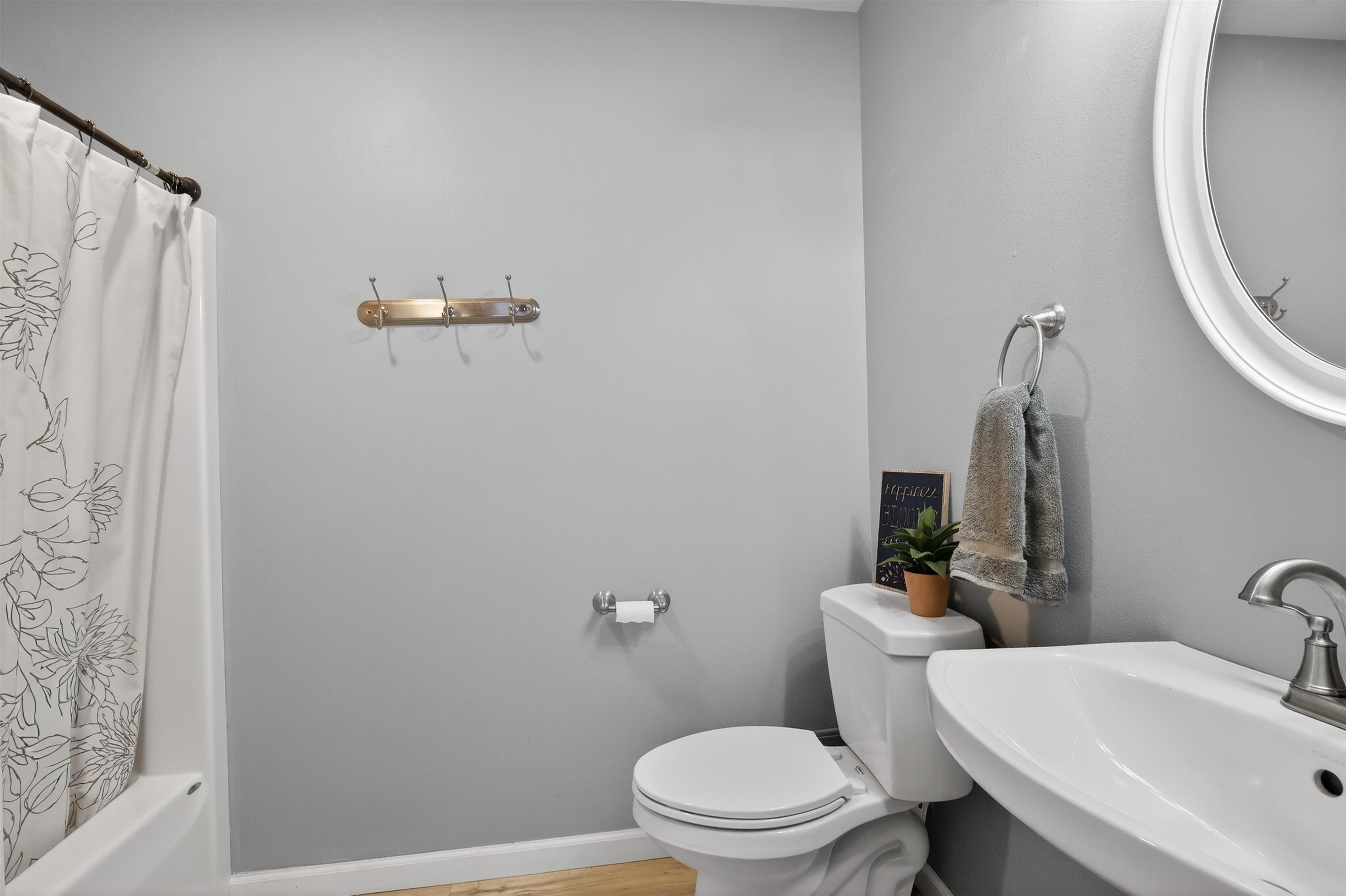 111 GLENDALE LANE, Nekoosa, Wisconsin 54457, 3 Bedrooms Bedrooms, ,2 BathroomsBathrooms,Residential,For Sale,111 GLENDALE LANE,22600279