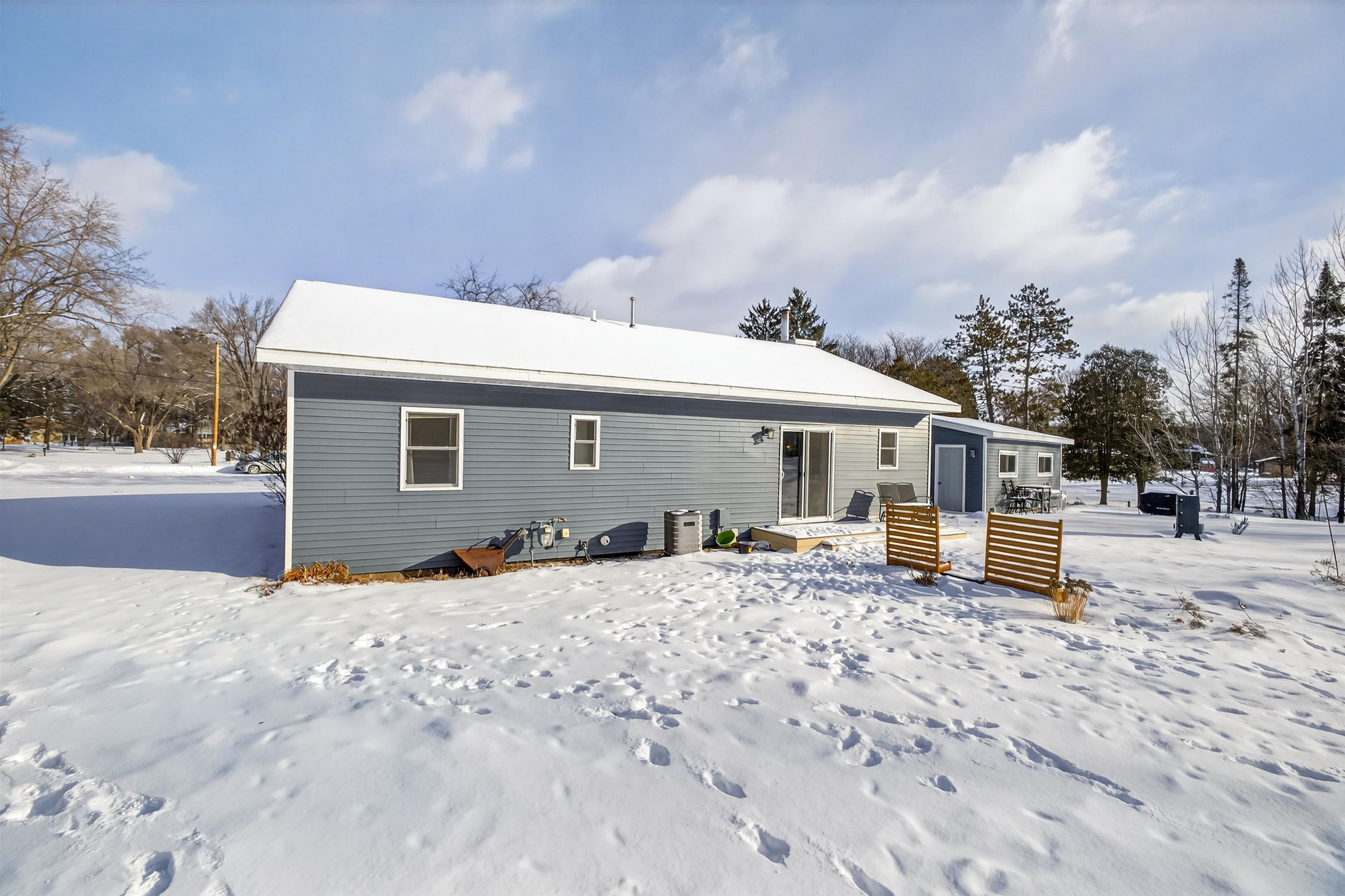 111 GLENDALE LANE, Nekoosa, Wisconsin 54457, 3 Bedrooms Bedrooms, ,2 BathroomsBathrooms,Residential,For Sale,111 GLENDALE LANE,22600279