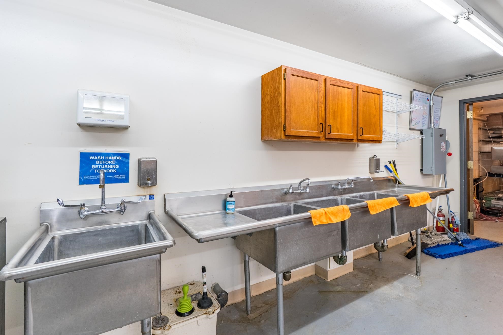 130 N 1ST STREET, Wausau, Wisconsin 54403, ,Commercial/industrial,For Rent,130 N 1ST STREET,22600287