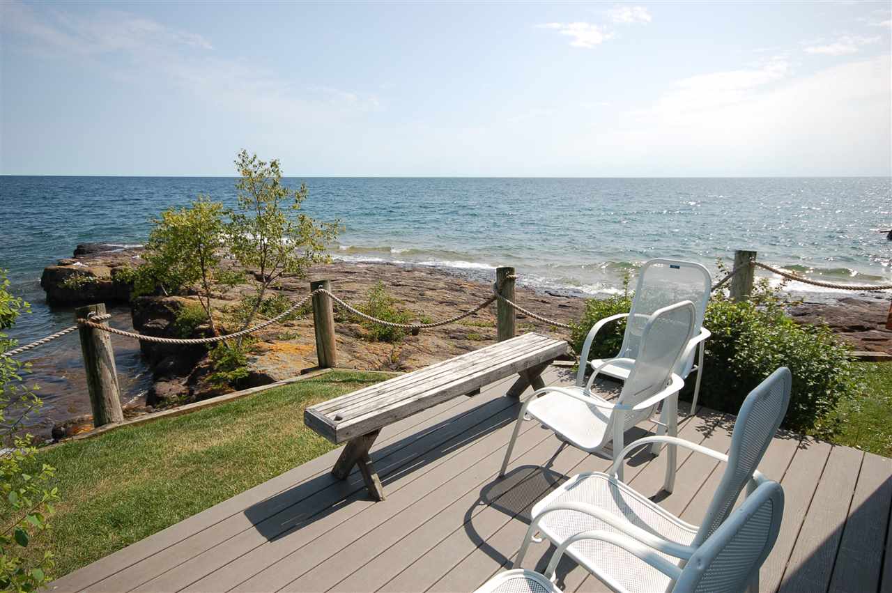 7192 W Highway 61, Tofte, MN 55615 419,900 Condo/Twnhouse/Twin