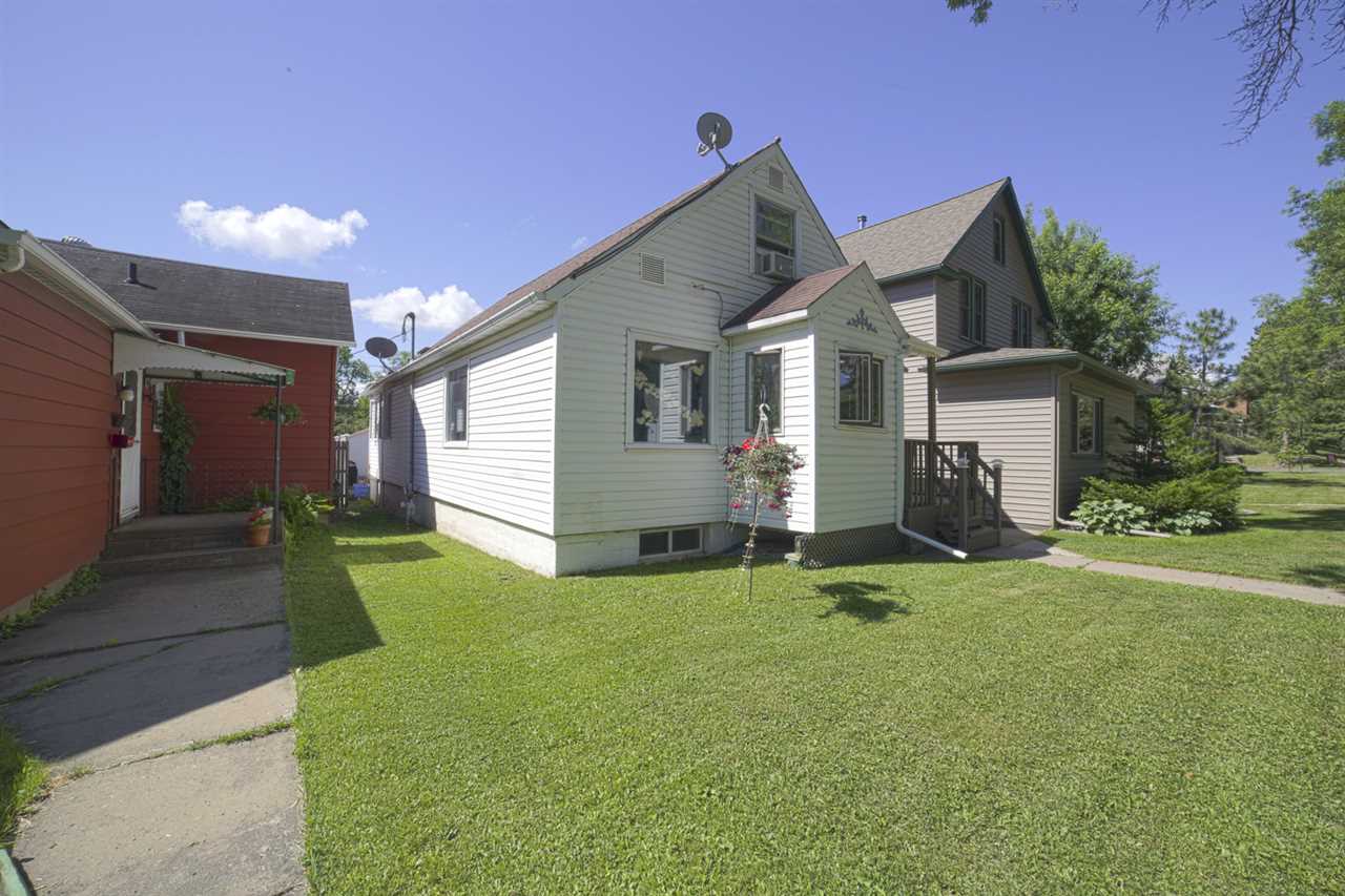 618 15th St N, Virginia, MN 55792 90,000 Single Family Sold