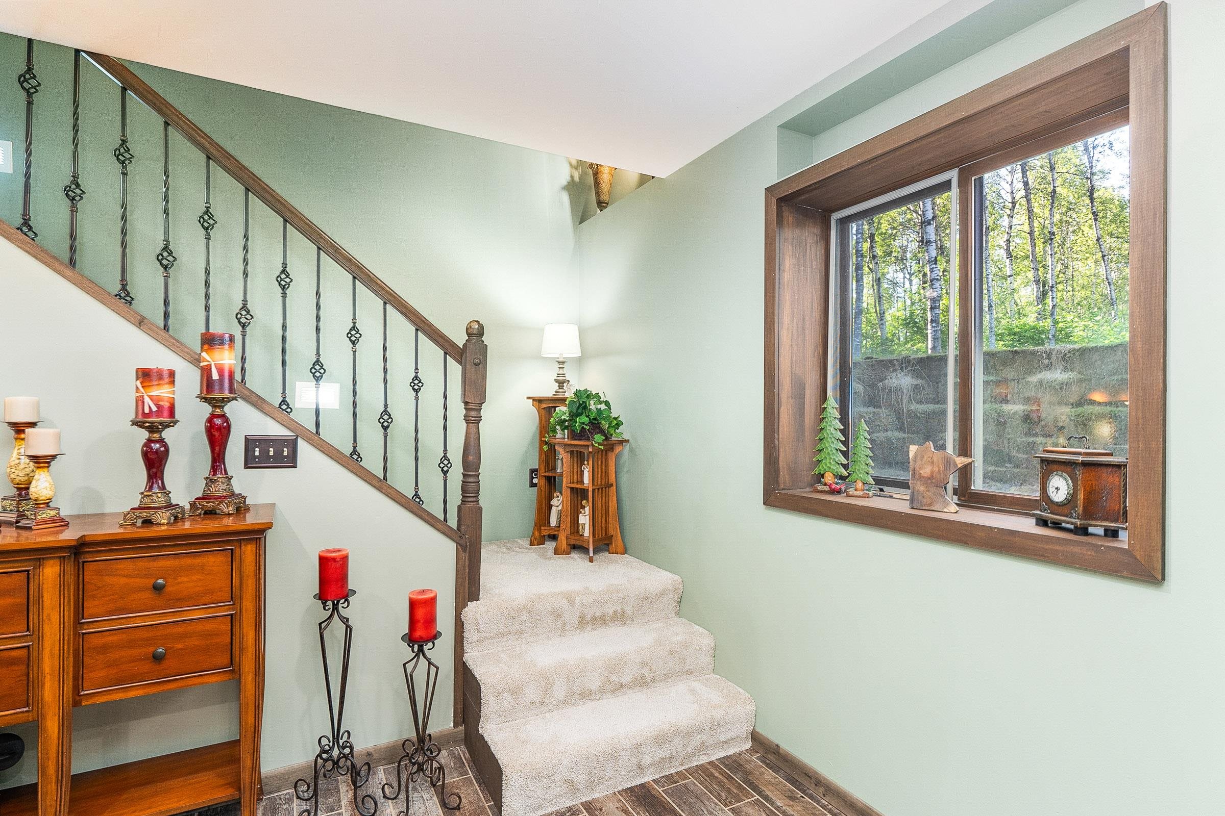 525 Hansen Rd, Wrenshall, MN 55797 449,900 SF/Detached Sold