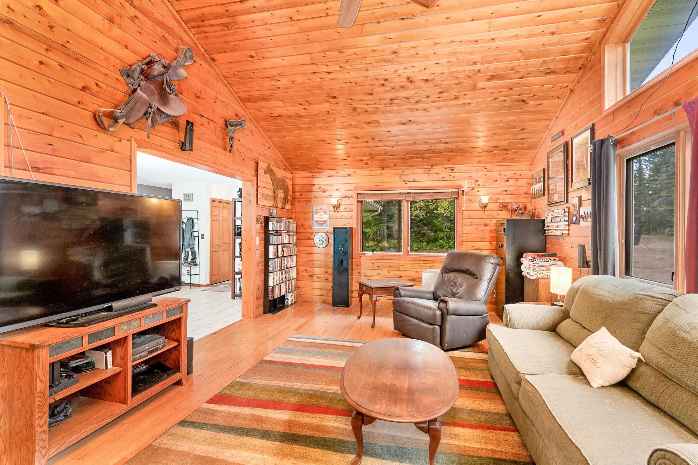 5471 Easy St, Duluth, MN 55803 424,900 SF/Detached Sold