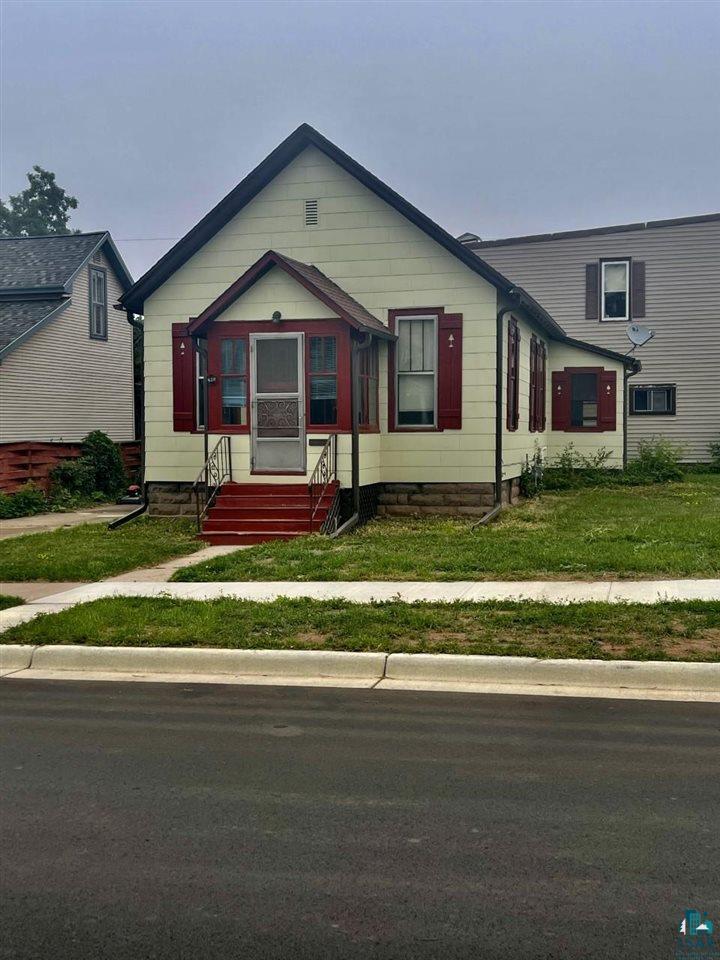 620 Vaughn Ave Ashland WI 54806 $87 500 SF/Detached Pending
