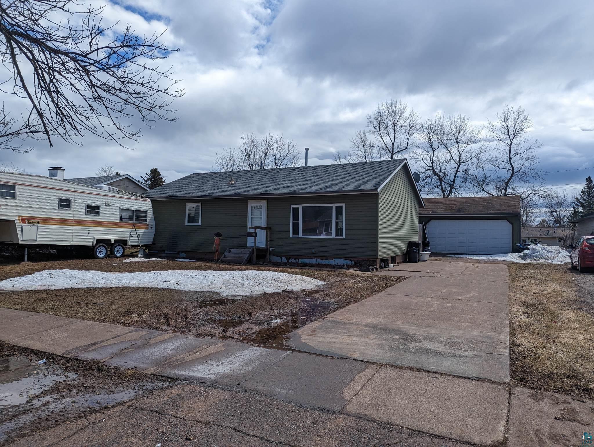 23 Ives Rd, Silver Bay, MN 55614