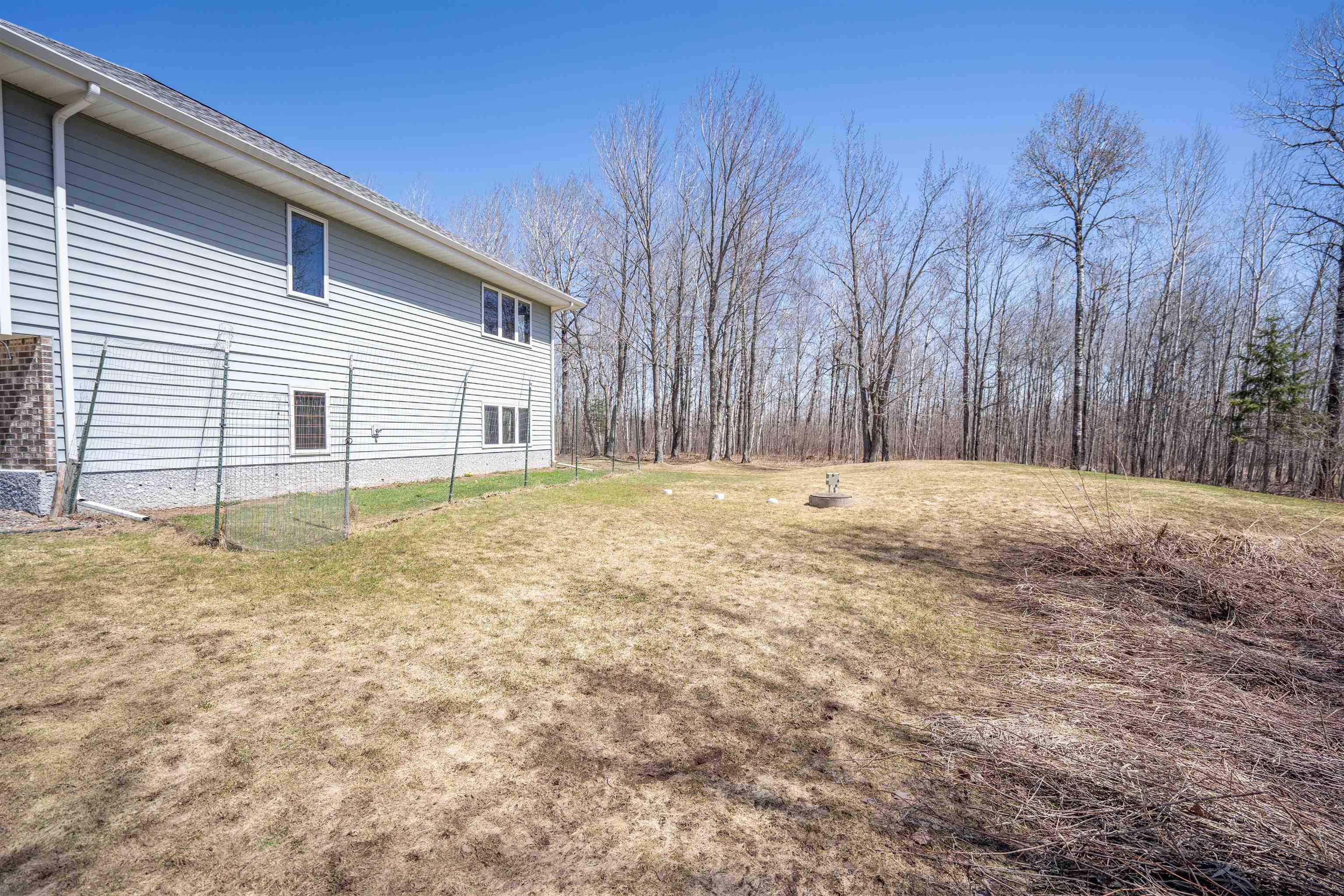 4274 Westwood Rd, Hermantown, MN 55811 600,000 SF/Detached Pending