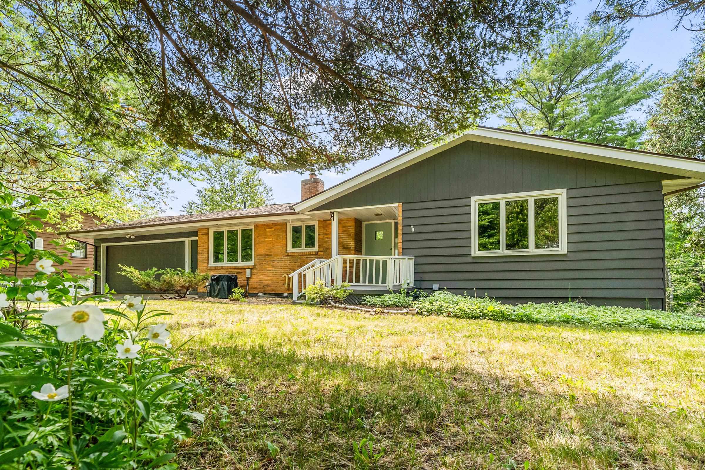 3620 E Superior St, Duluth, MN 55812 419,000 SF/Detached Active