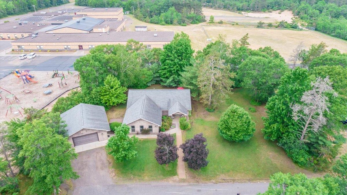 11567 S Wright Blvd, Solon Springs, WI 54873 350,000 SF/Detached