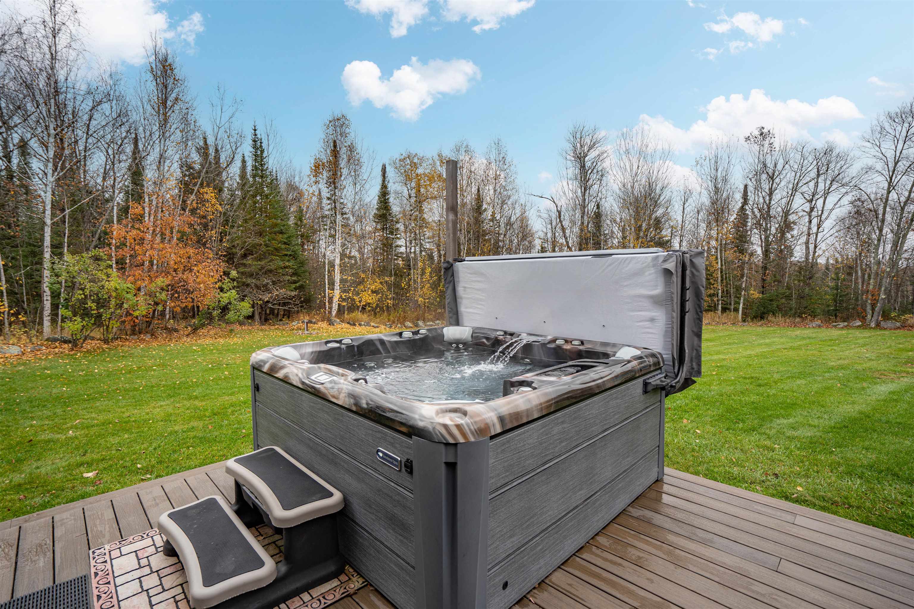 6907 Morris Thomas Rd, Cloquet, MN 55720 480,000 SF/Detached Active