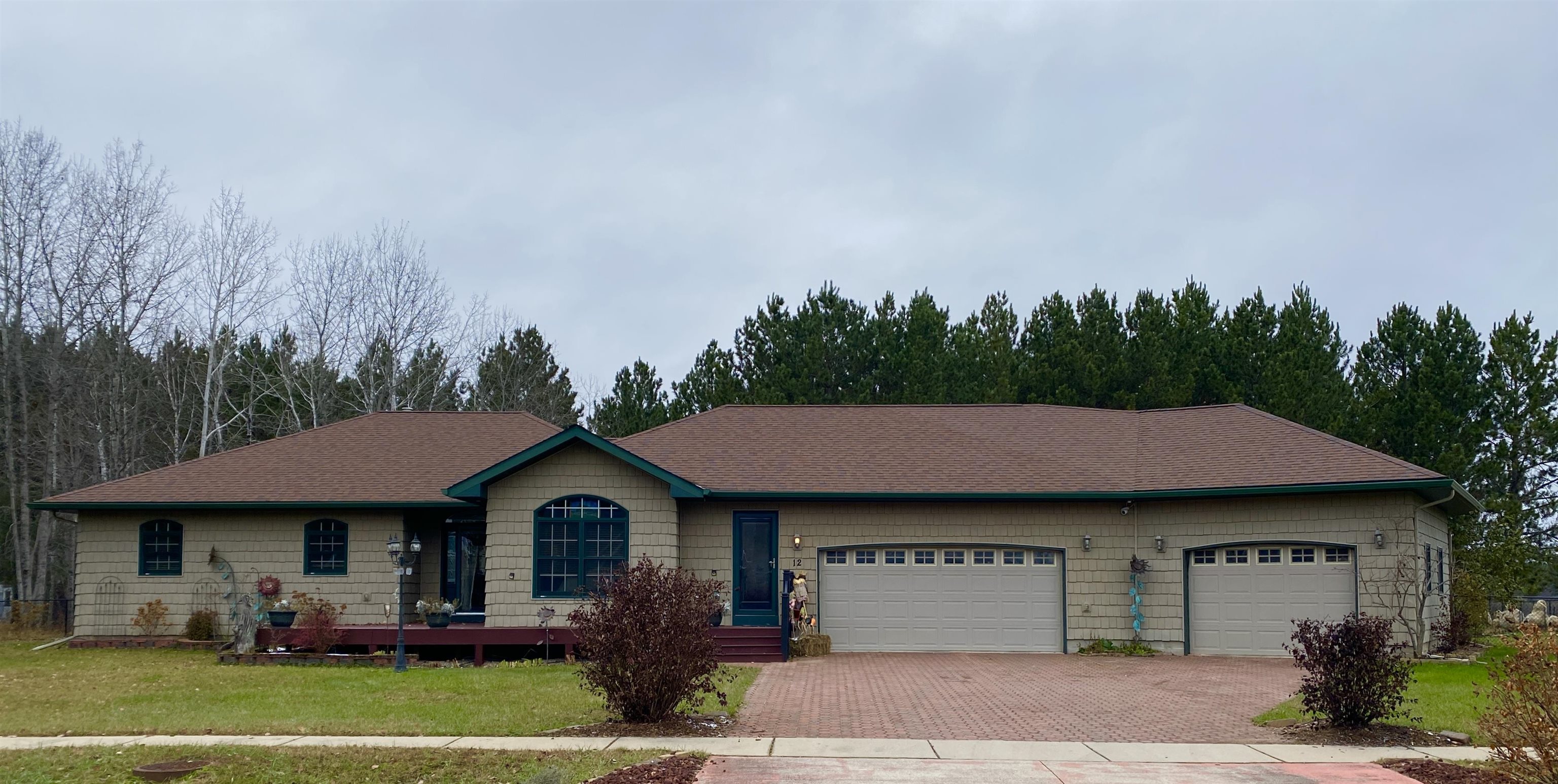 12 Mulberry Ln for sale in Babbitt, Minnesota, MLS ID 6111393 Bear