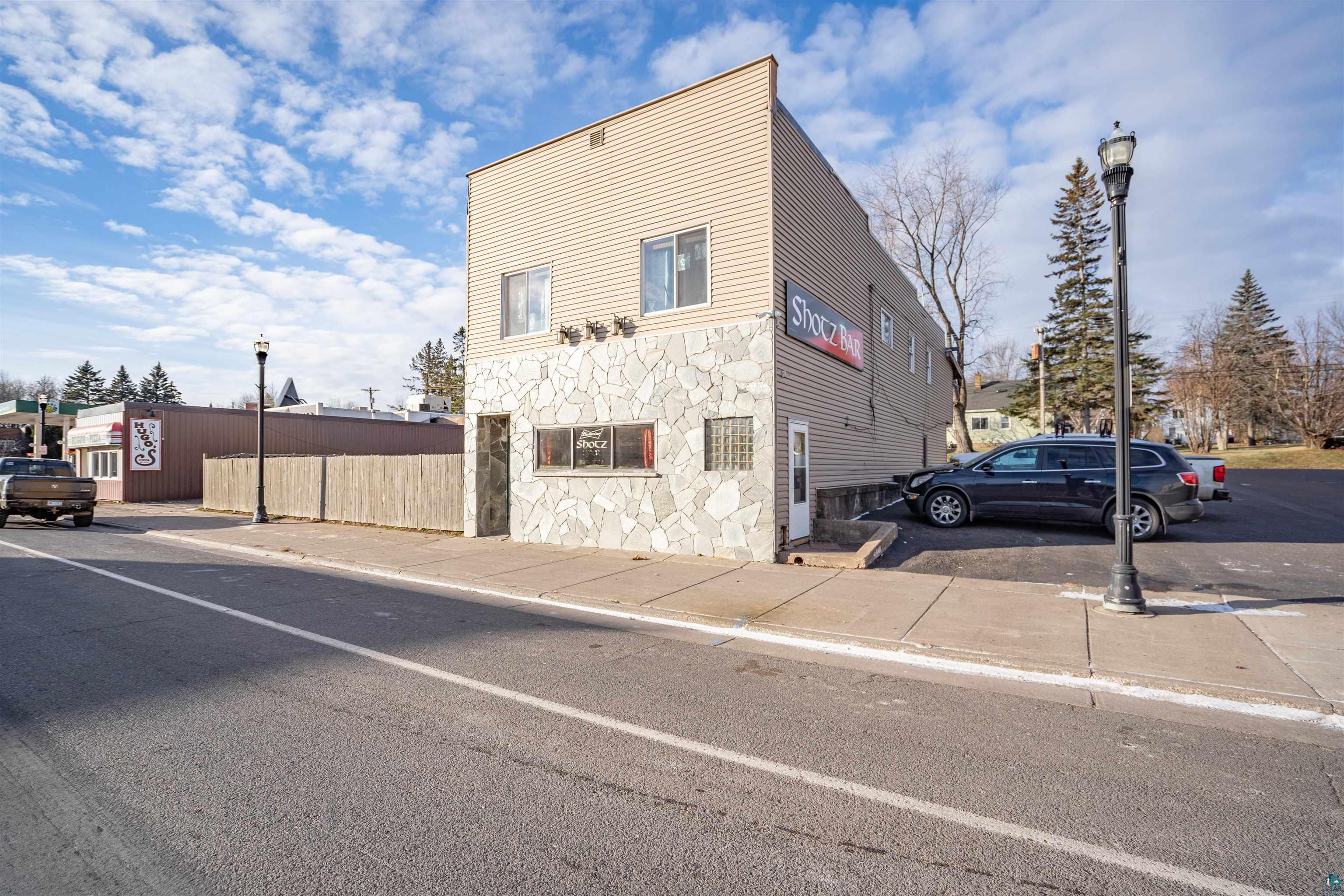 1321 Commonwealth Ave, Duluth, MN 55808 Listing Photo  2