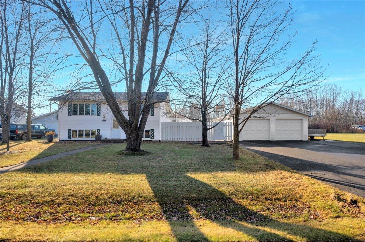 2110 E 12th St, Superior, WI 54880 310,000 SF/Detached Sold