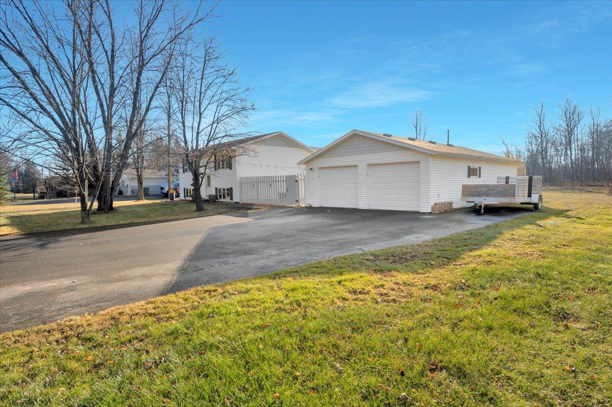 2110 E 12th St, Superior, WI 54880 310,000 SF/Detached Sold