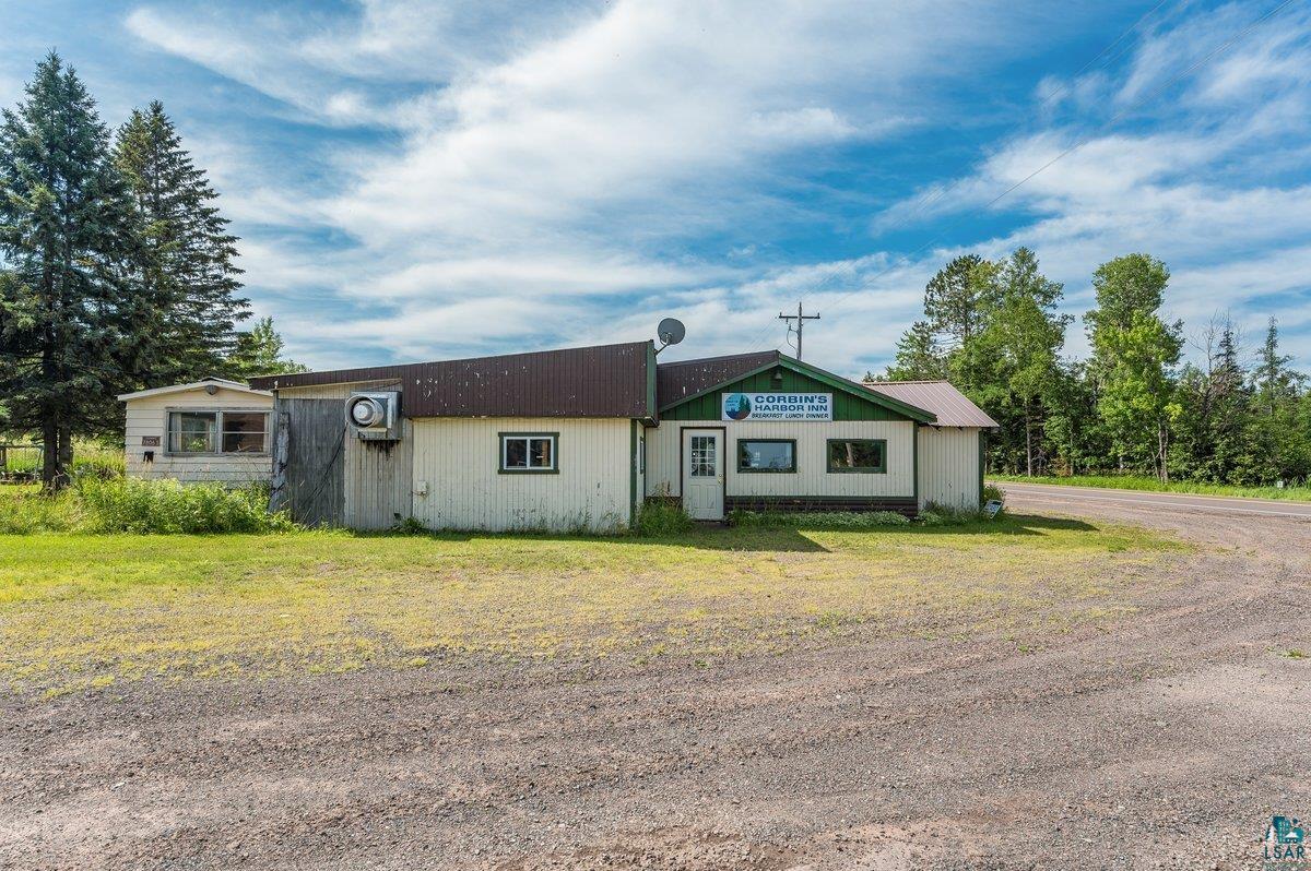 7804 S County Rd A, Superior, WI 54880 Listing Photo  3