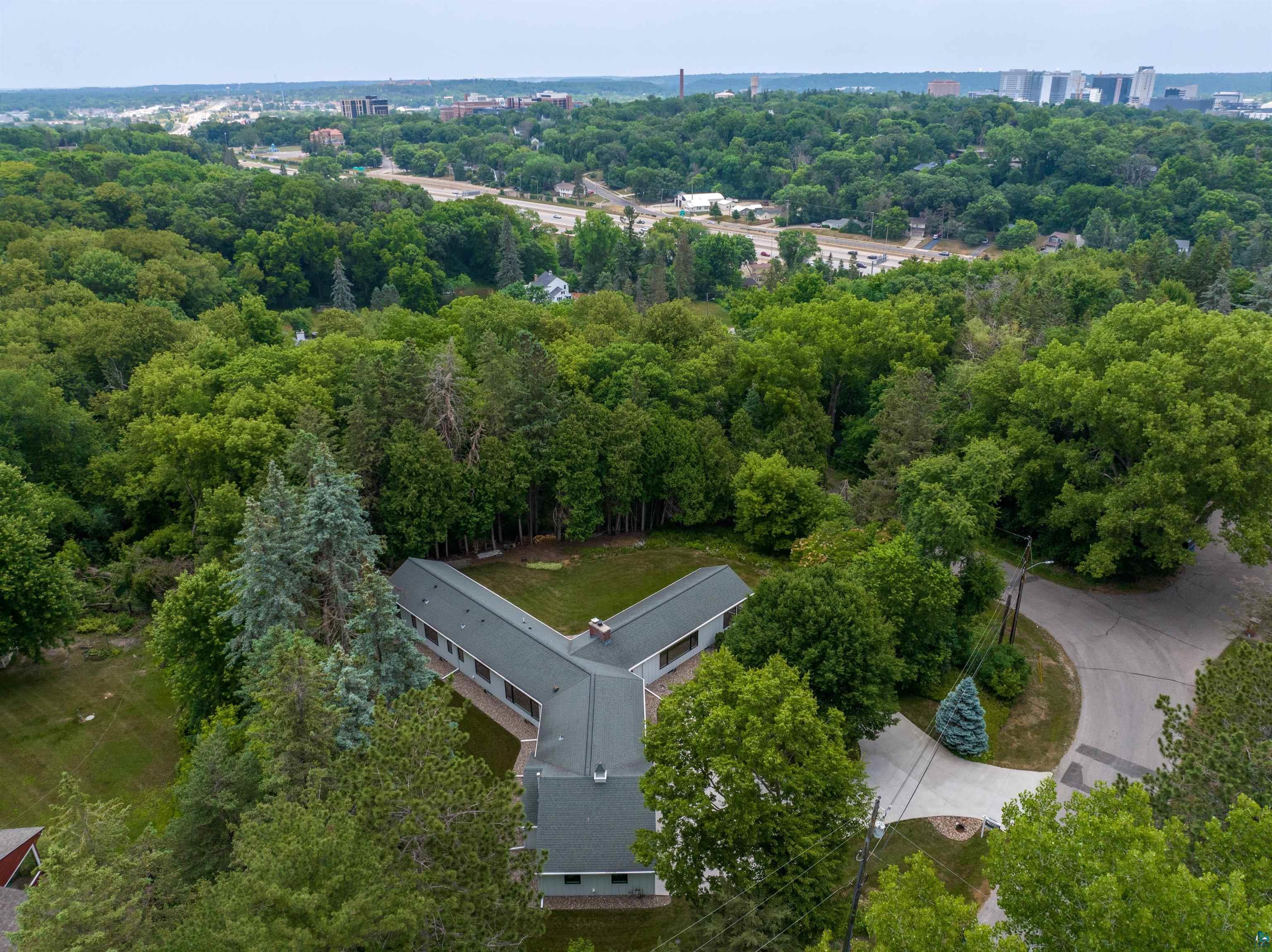 1232 SW Skyline Dr, Rochester, MN 55902-0939 Listing Photo  44