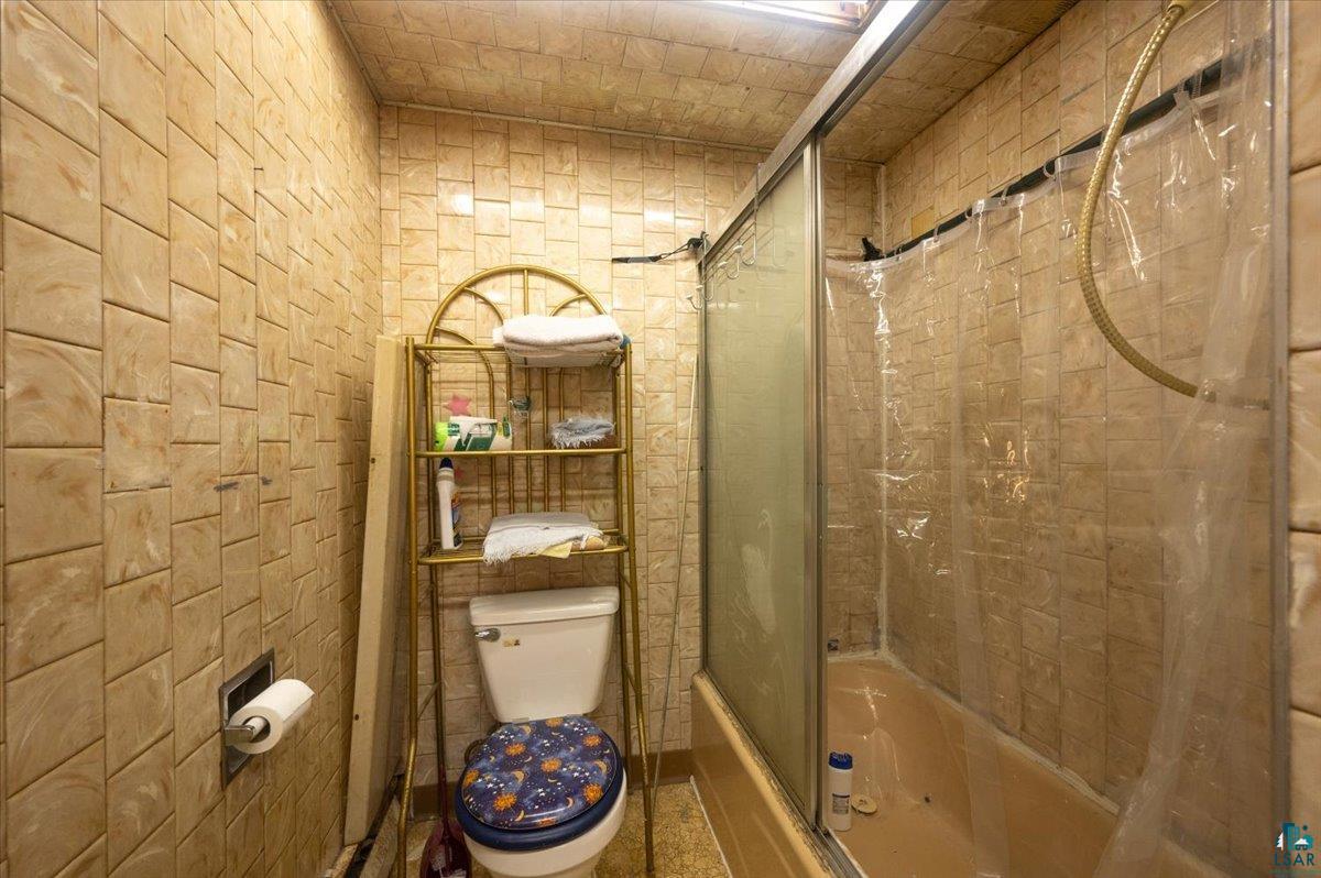 1717 Winter St, Superior, WI 54880 Listing Photo  15