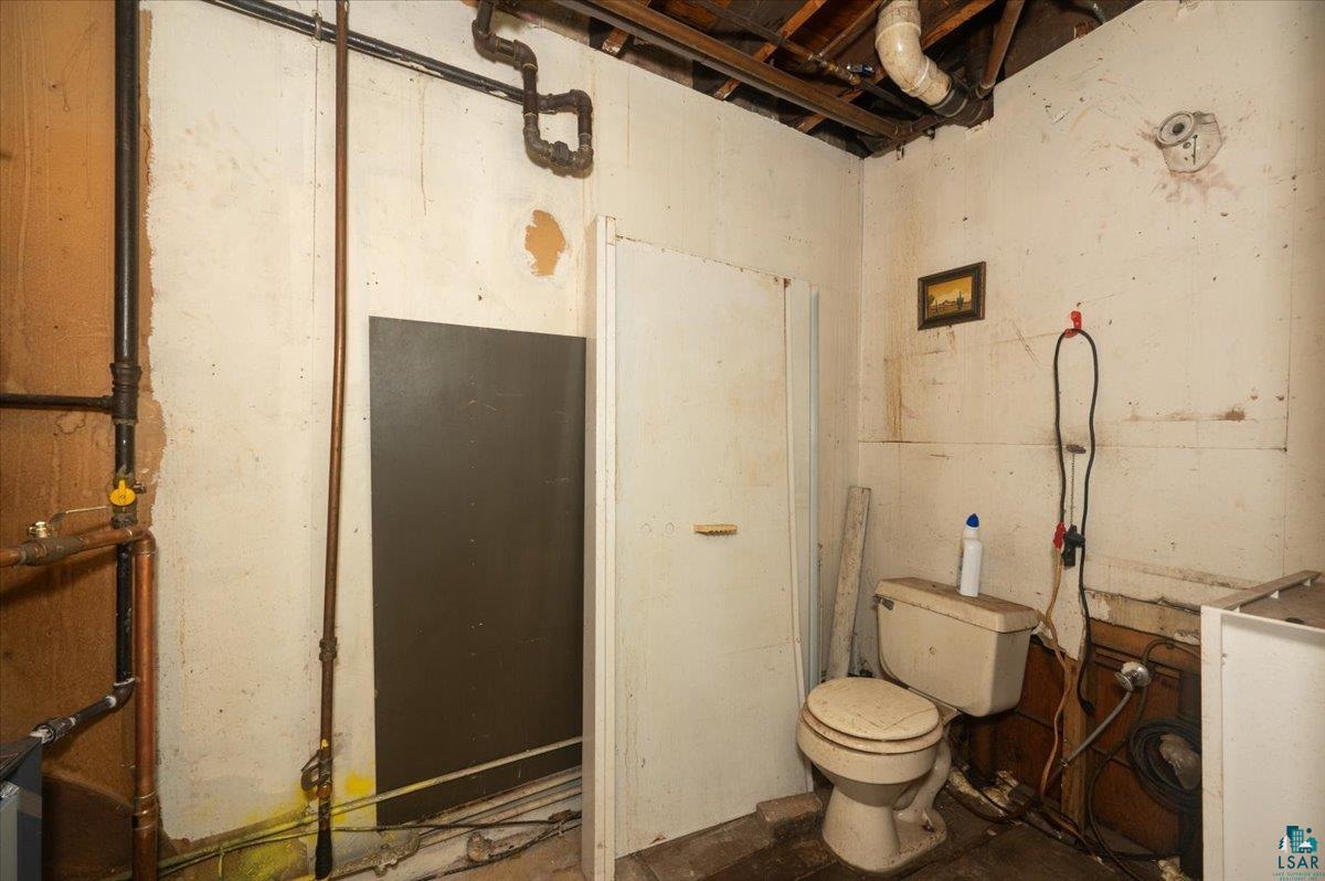 1717 Winter St, Superior, WI 54880 Listing Photo  8