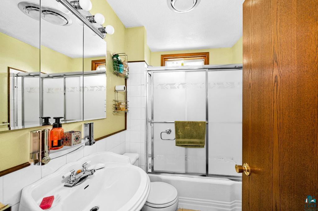 5014 Maple Grove Rd, Hermantown, MN 55811 Listing Photo  22
