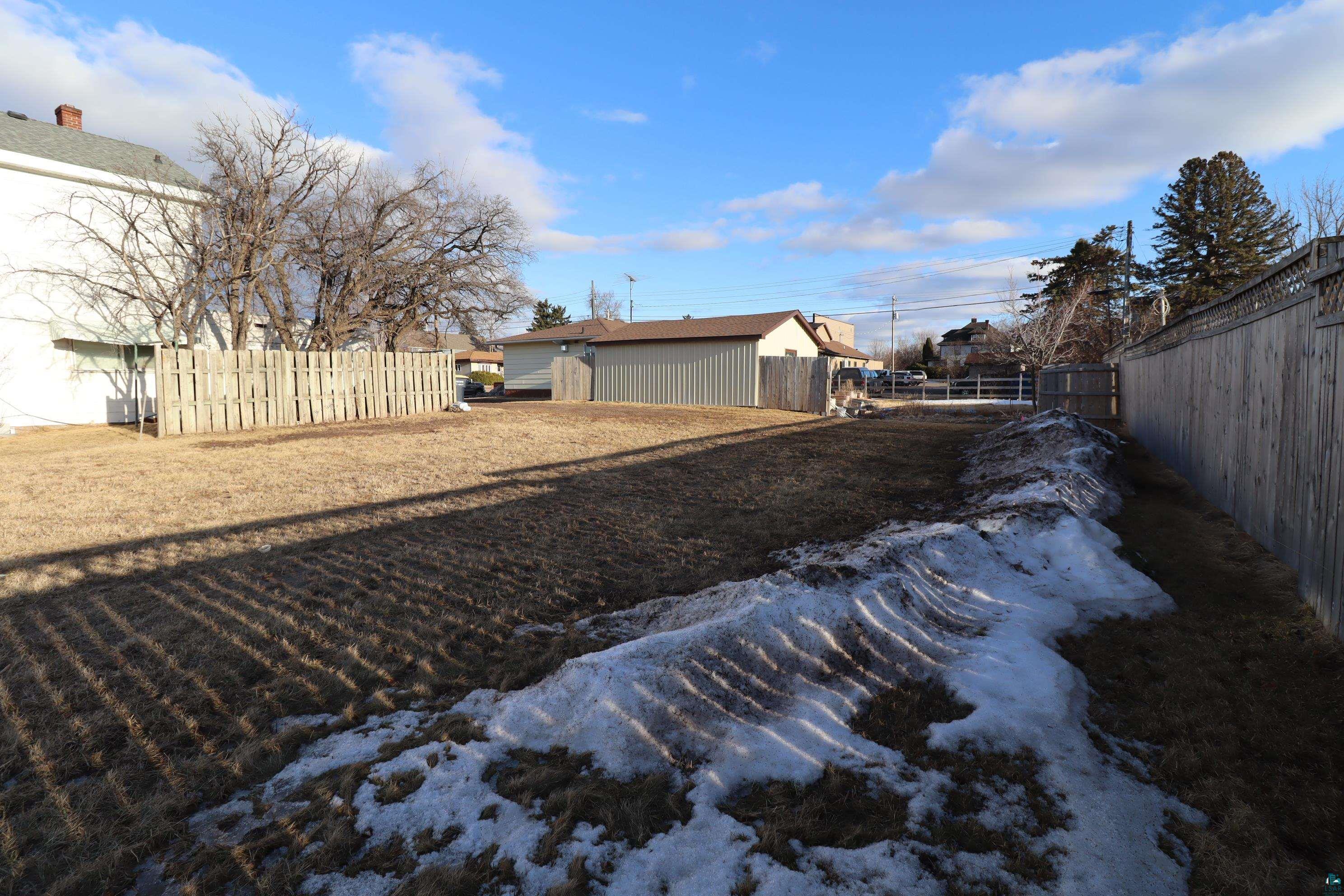 1306 Lake Shore Dr W, Ashland, WI 54806 Listing Photo  11
