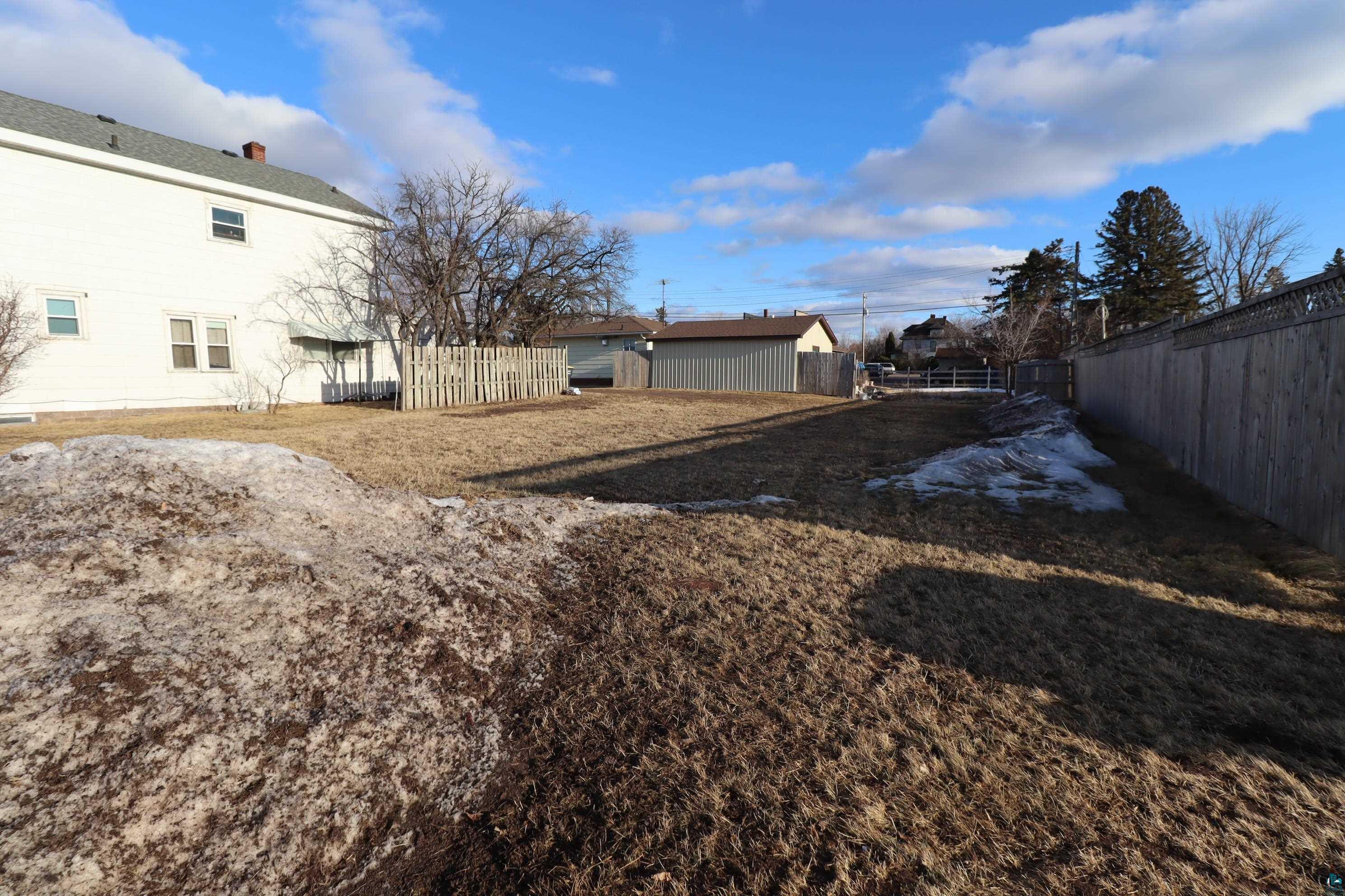 1306 Lake Shore Dr W, Ashland, WI 54806 Listing Photo  10