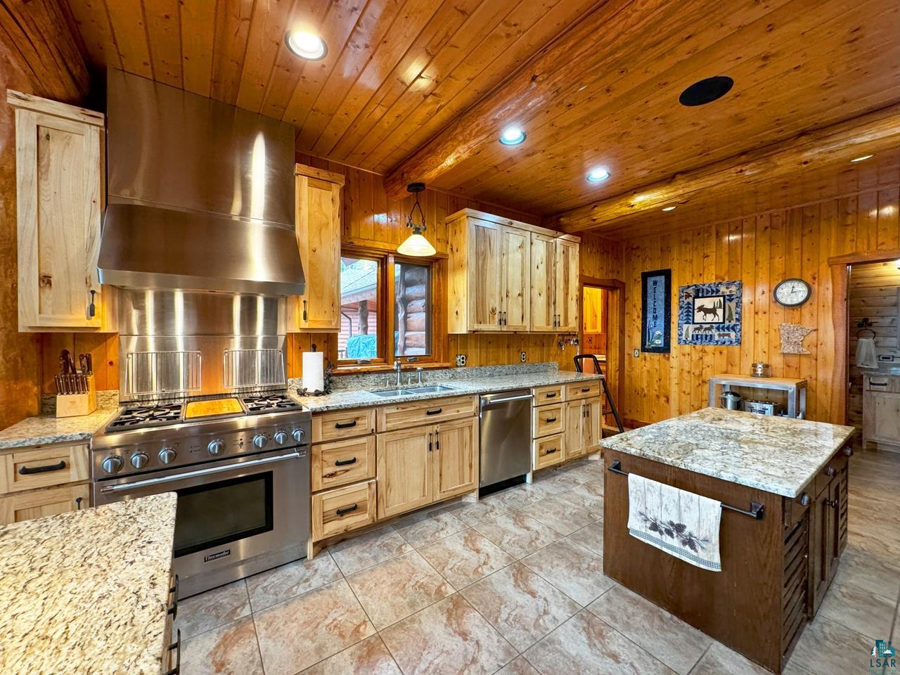 7236 Far North Rd, Orr, MN 55771 Listing Photo  6