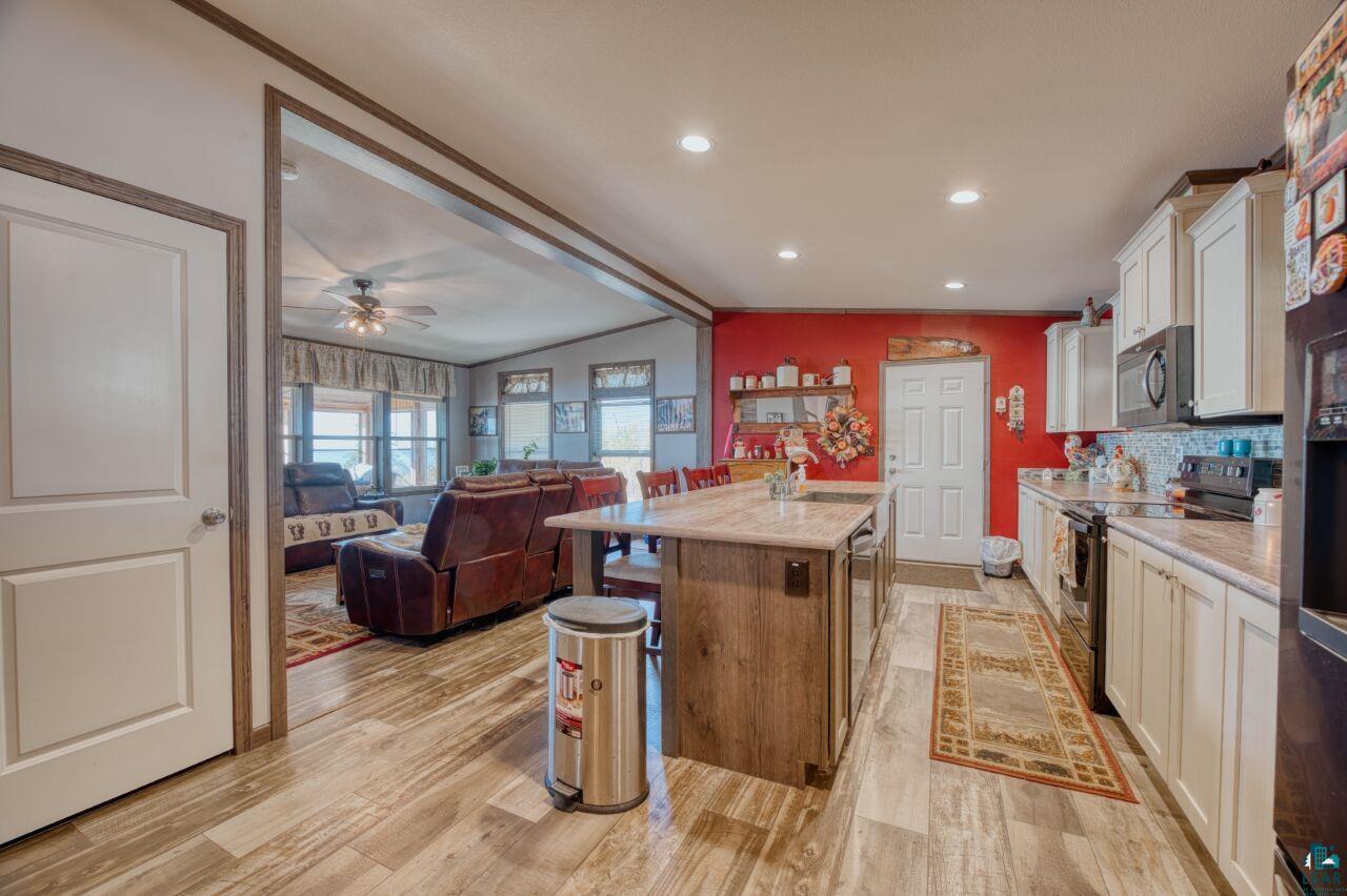 10173 Little Marais Trl, Silver Bay, MN 55614-0000 Listing Photo  8