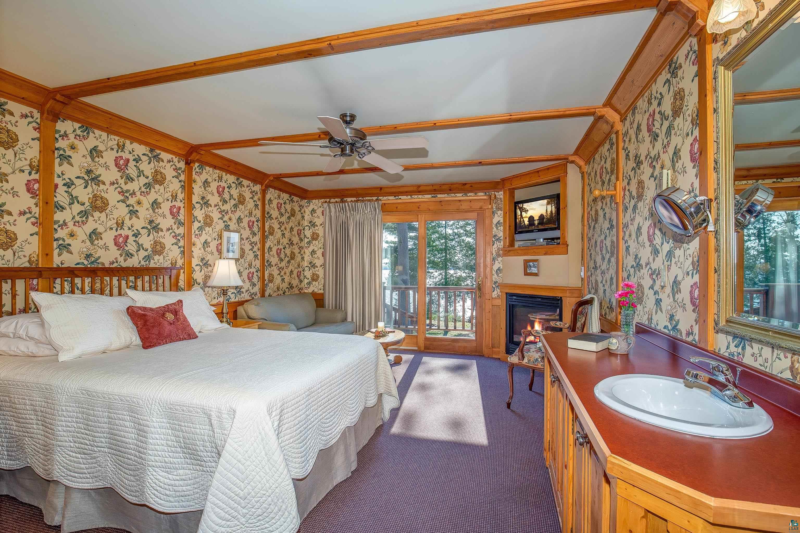 89405 Jack Pine Rd, Cornucopia, WI 54827 Listing Photo  36