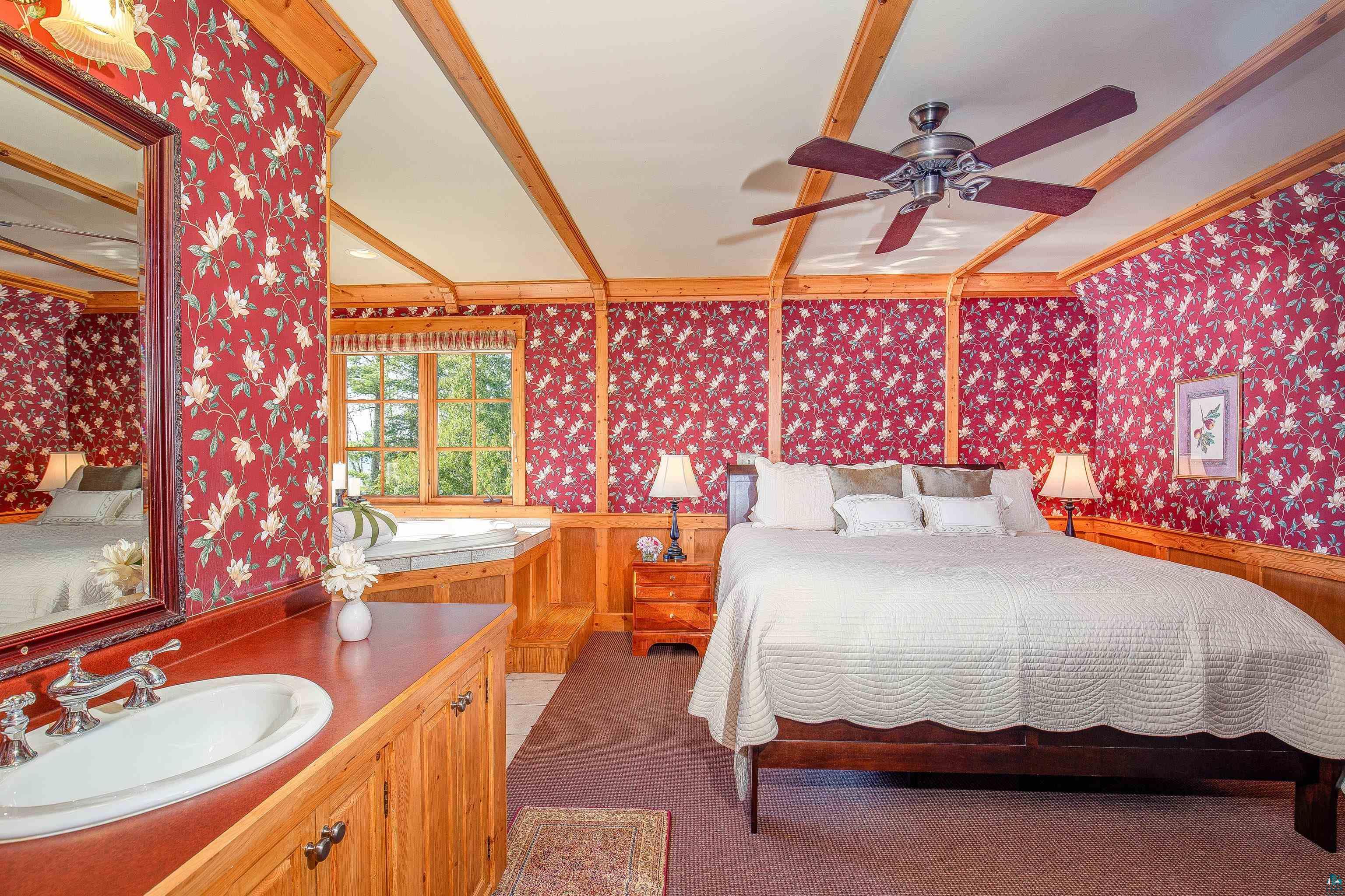 89405 Jack Pine Rd, Cornucopia, WI 54827 Listing Photo  43