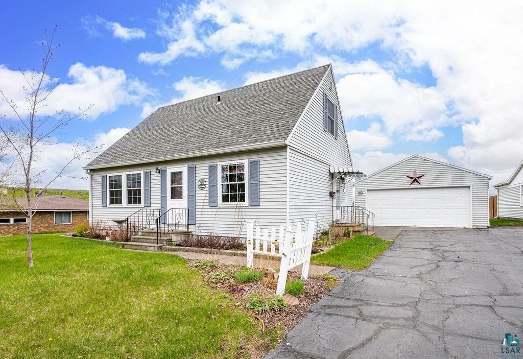 33 Nelson Dr, Silver Bay, MN 55614 Listing Photo  1