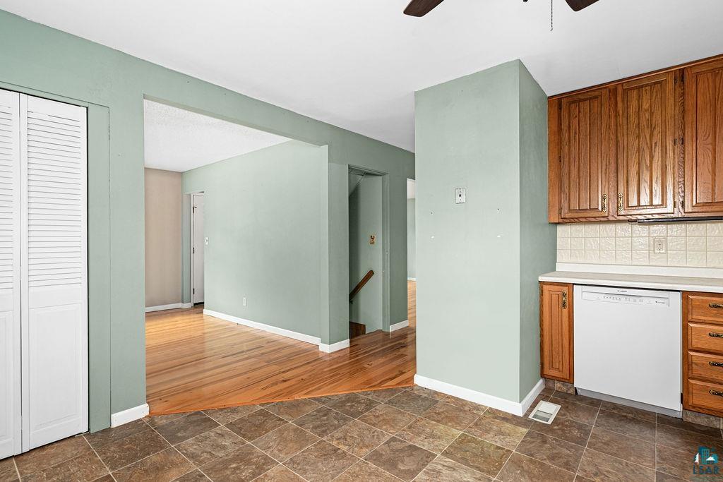 33 Nelson Dr, Silver Bay, MN 55614 Listing Photo  13