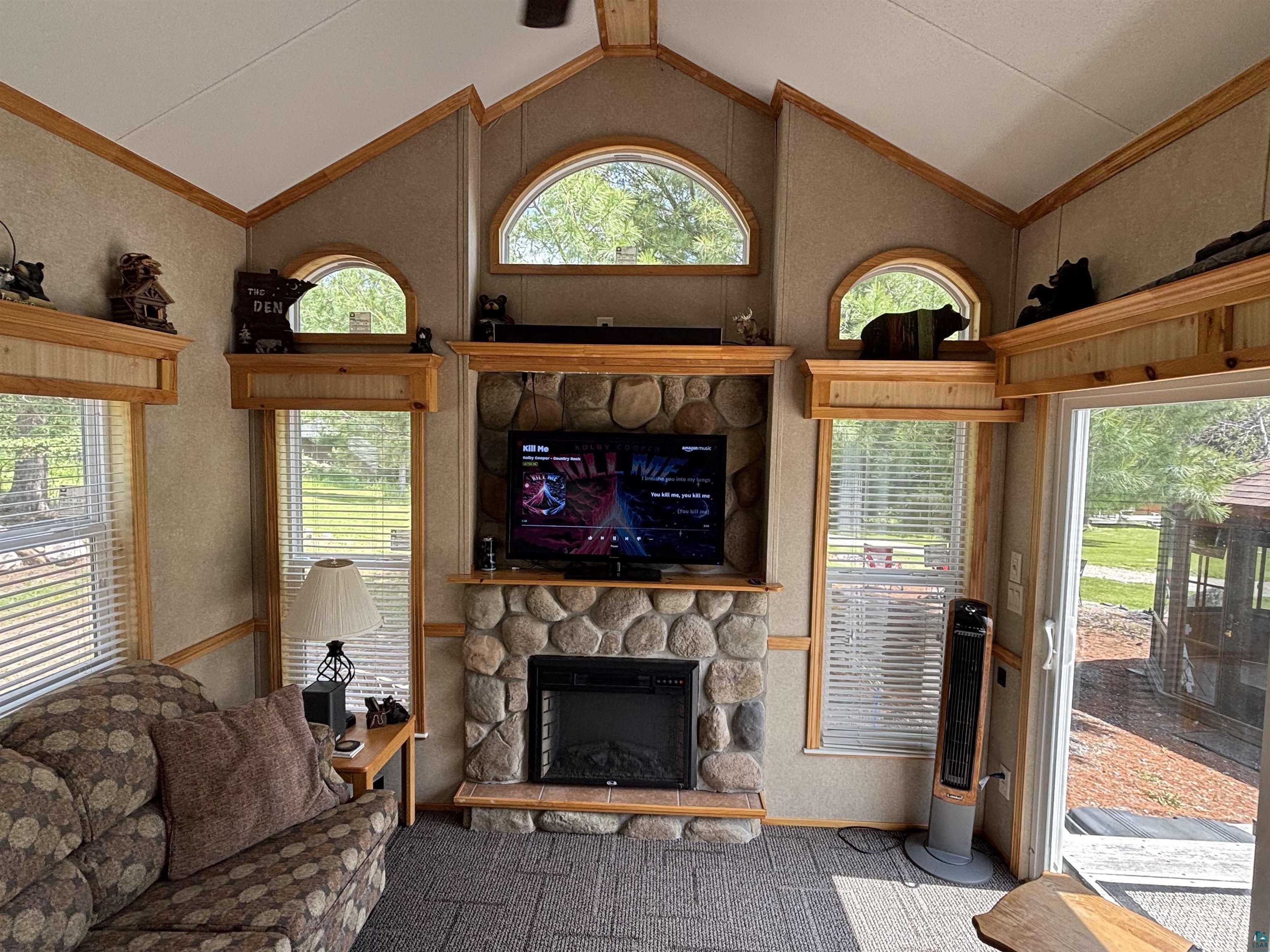 9442 Bear Ridge Dr, Orr, MN 55771 Listing Photo  4