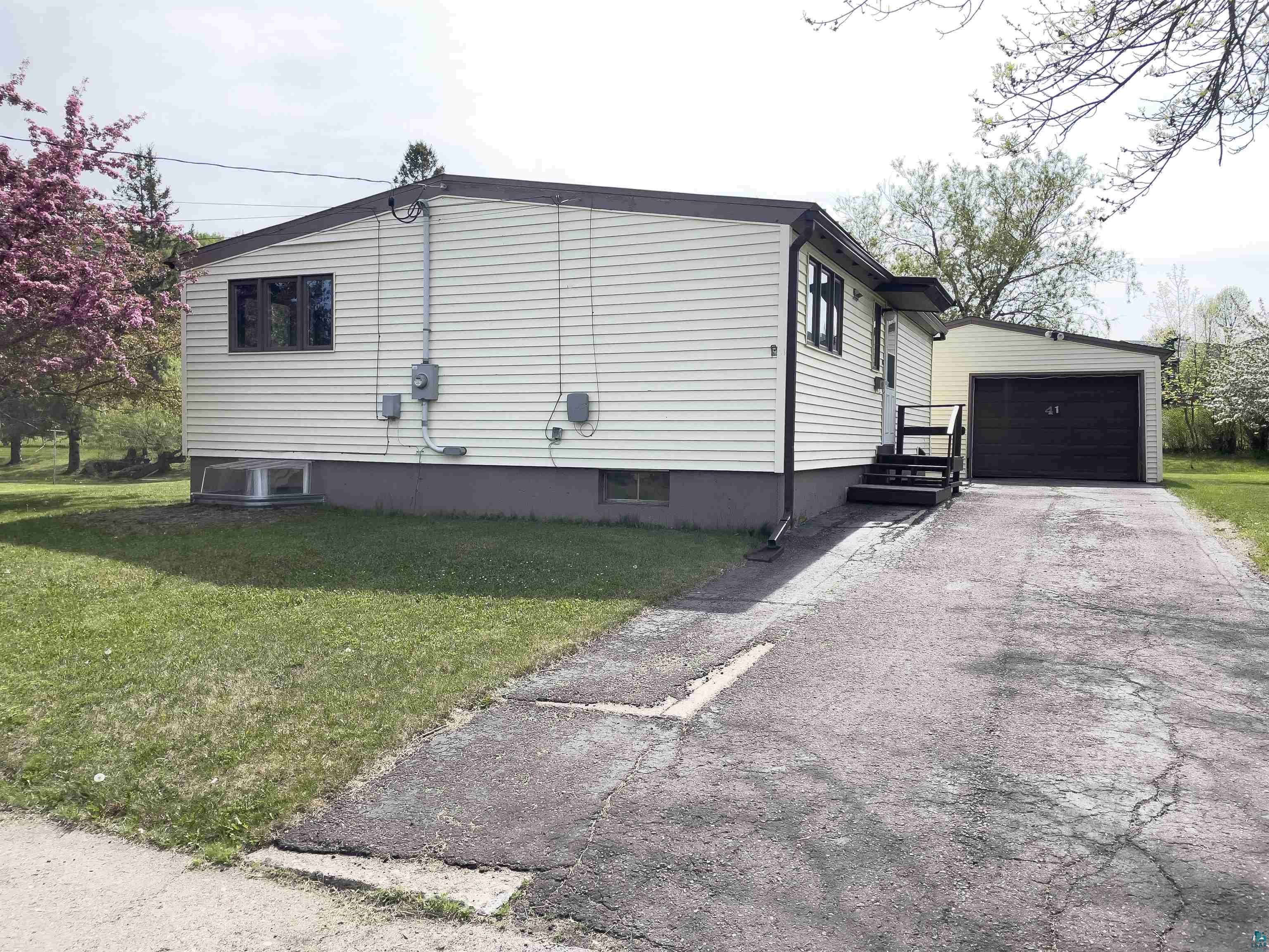 41 Bell Cr, Silver Bay, MN 55614 Listing Photo  1