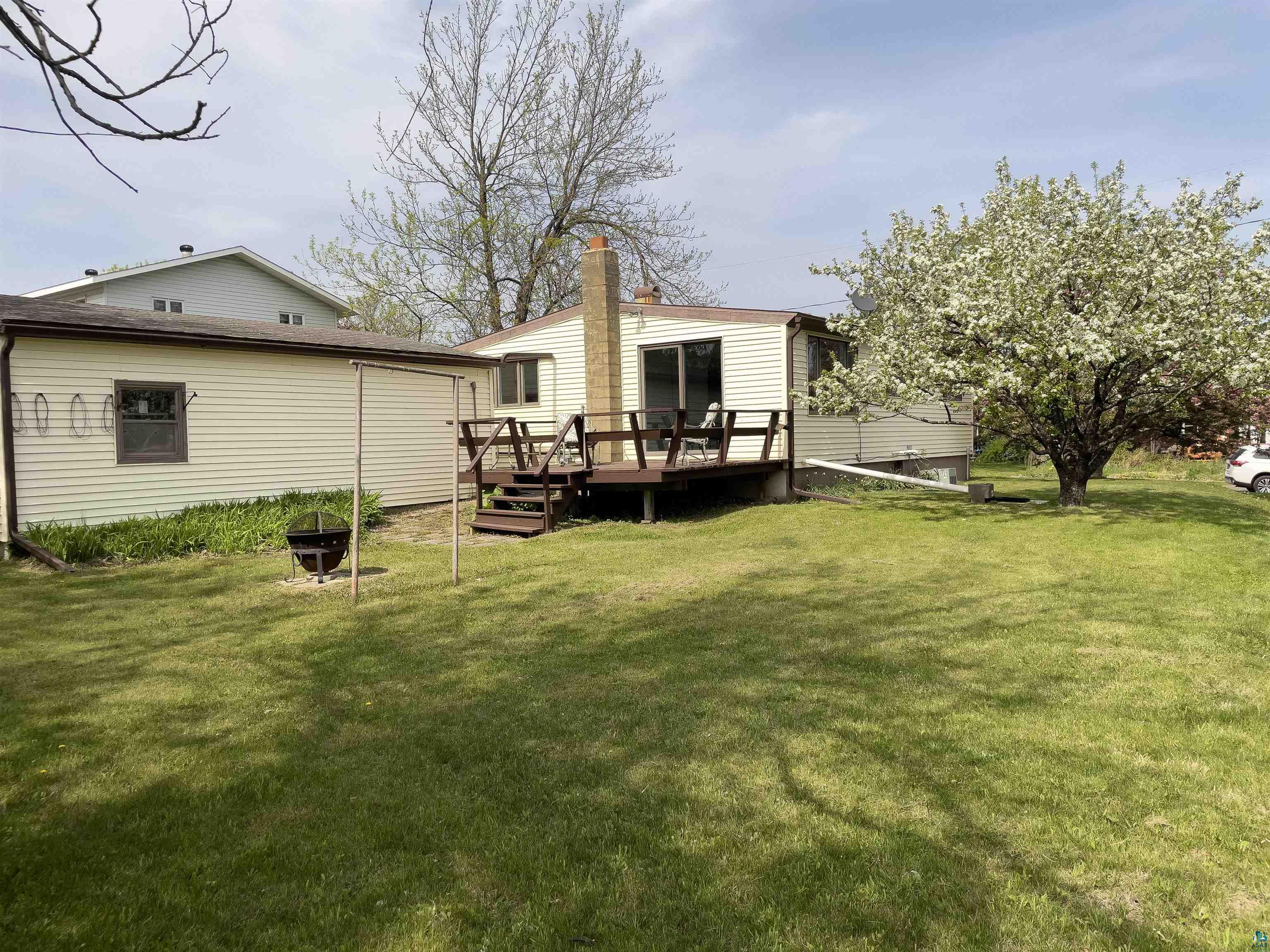 41 Bell Cr, Silver Bay, MN 55614 Listing Photo  4