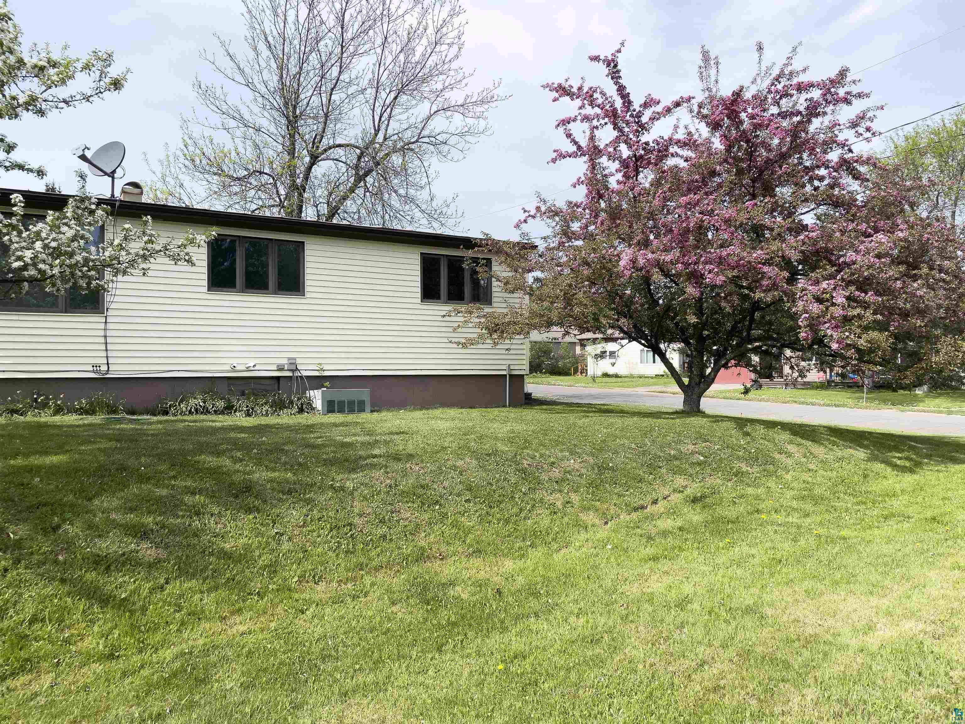 41 Bell Cr, Silver Bay, MN 55614 Listing Photo  5