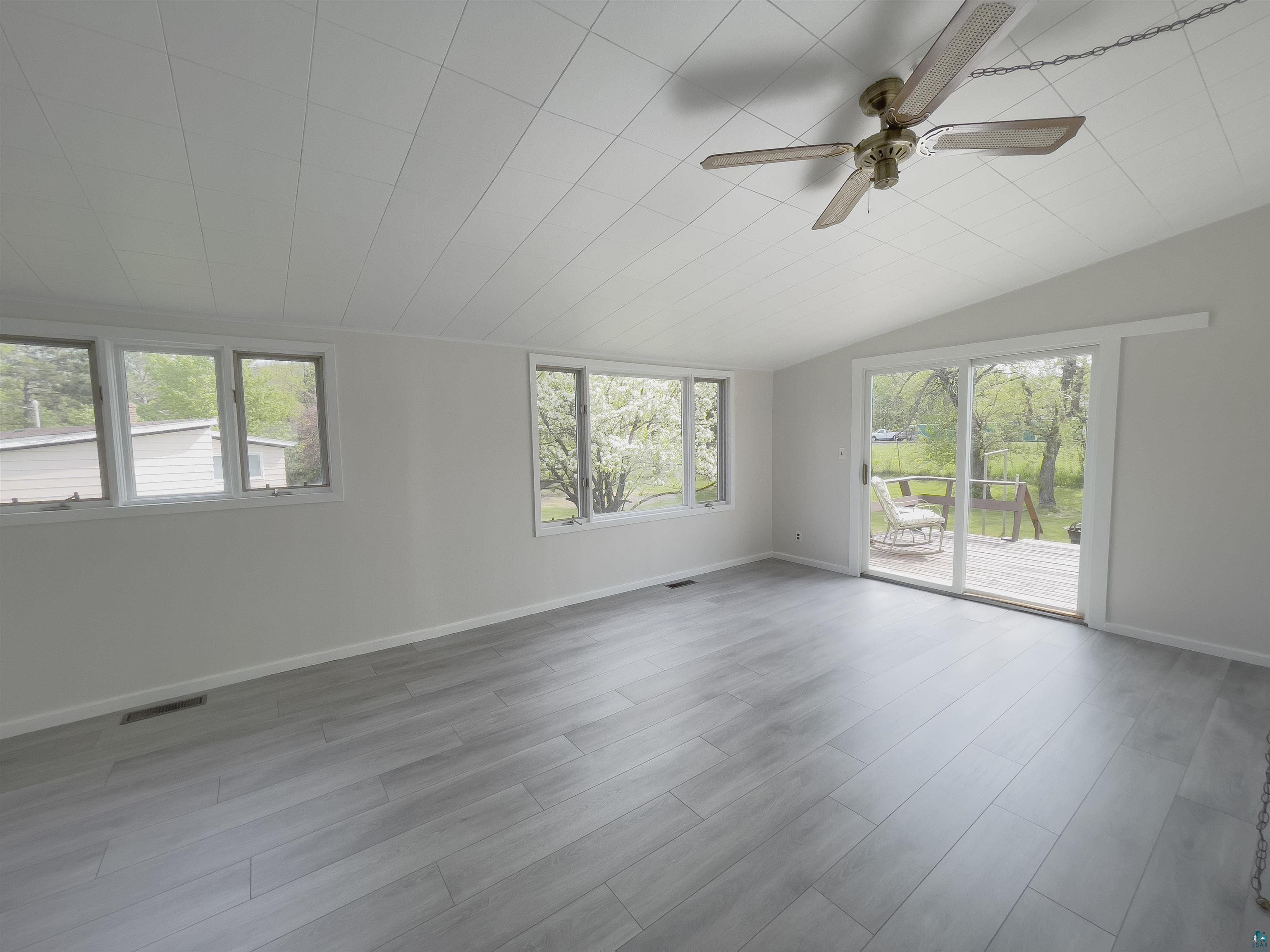 41 Bell Cr, Silver Bay, MN 55614 Listing Photo  8