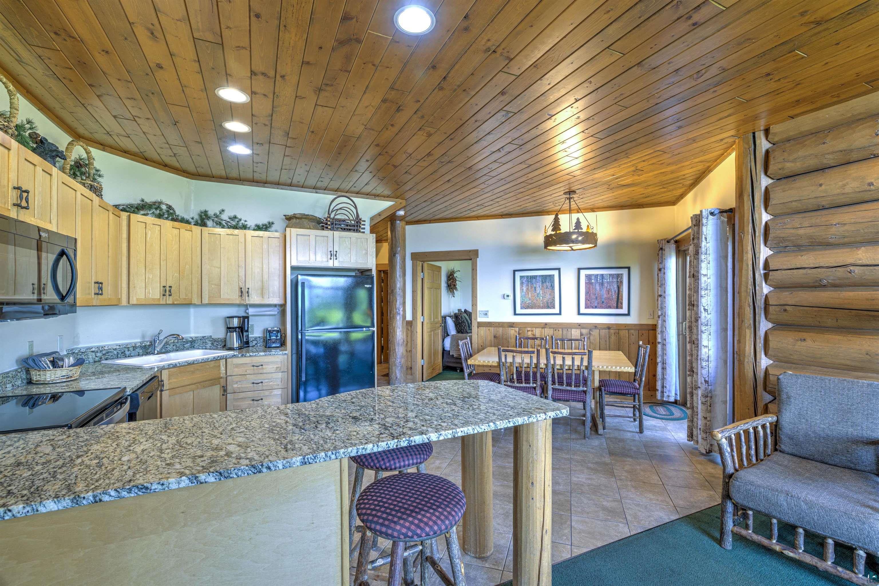2826 Highway 61, #410A, Two Harbors, MN 55616 Listing Photo  14