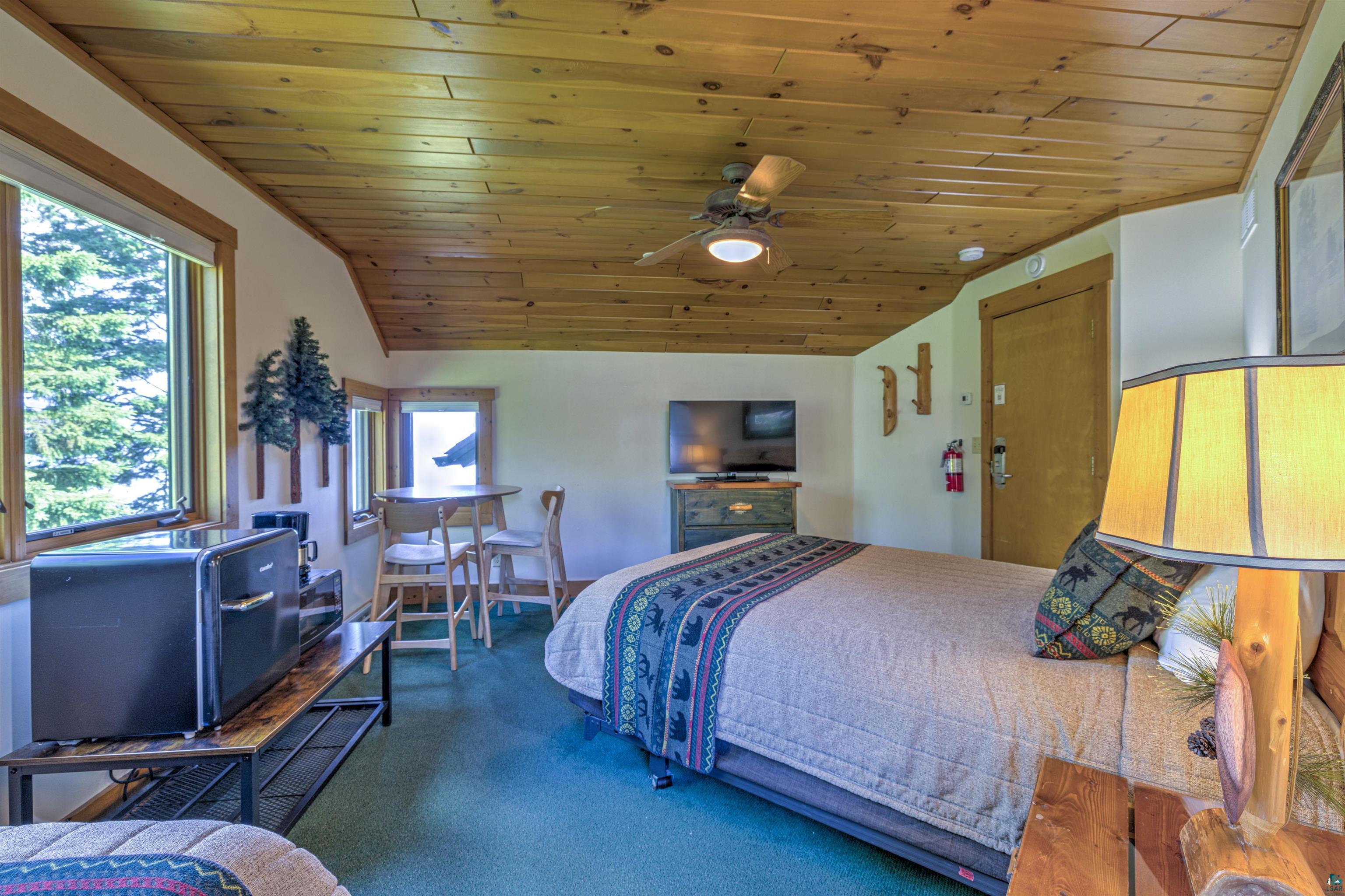 2826 Highway 61, #410A, Two Harbors, MN 55616 Listing Photo  20