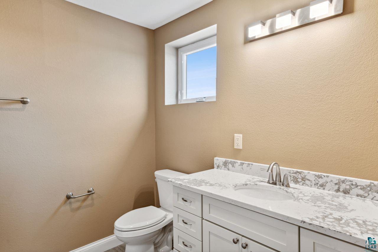 208 3rd Ave W, #202, Ashland, WI 54806 Listing Photo  14