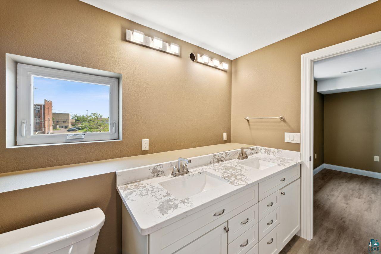 208 3rd Ave W, #201, Ashland, WI 54806 Listing Photo  11