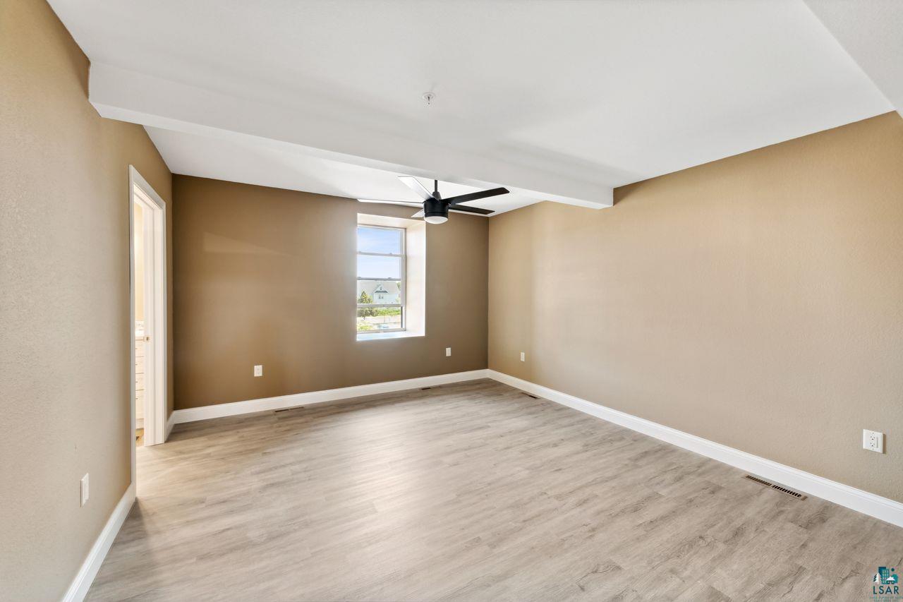 208 3rd Ave W, #201, Ashland, WI 54806 Listing Photo  9