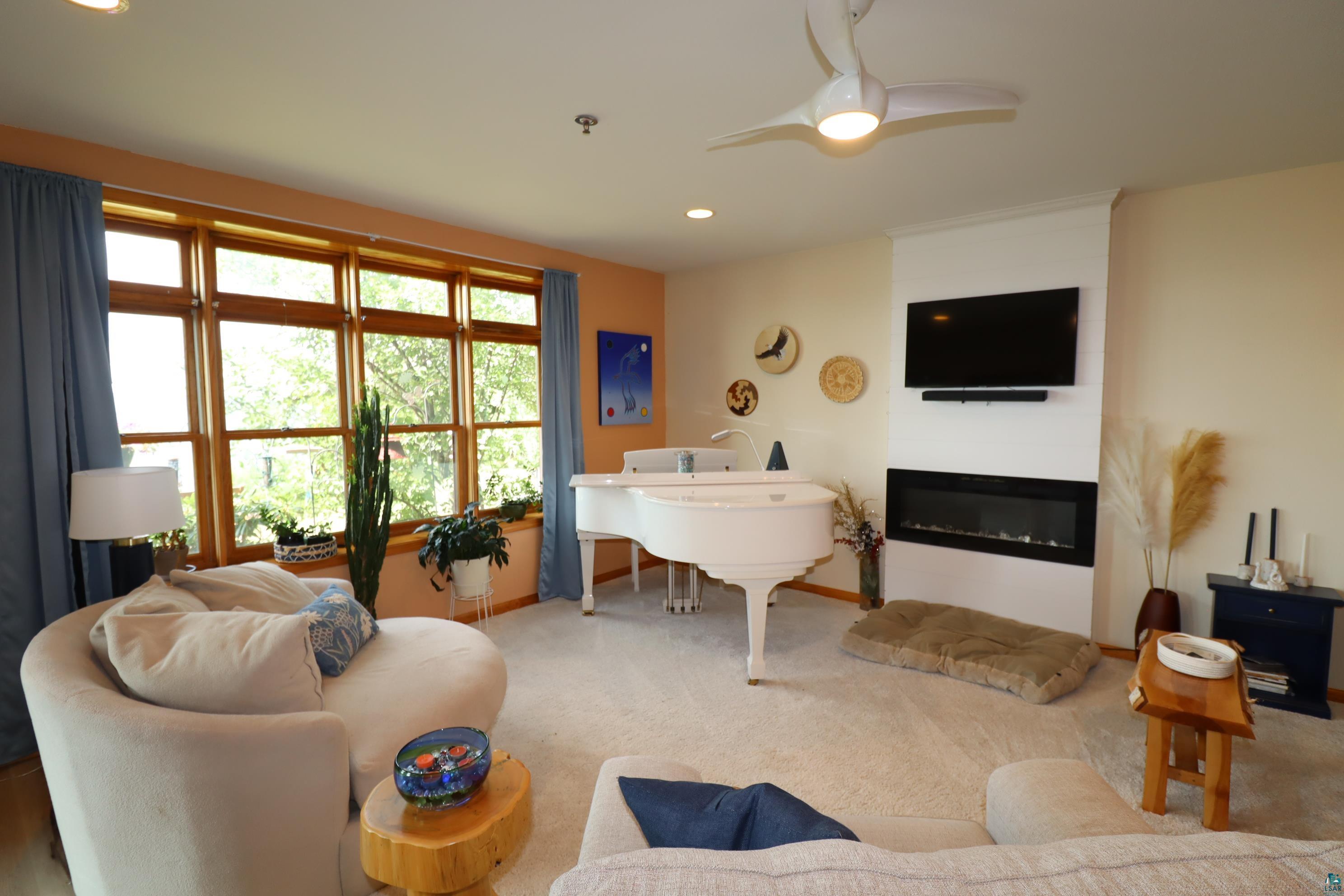 2729 Lake Shore Dr E, #4, Ashland, WI 54806 Listing Photo  14